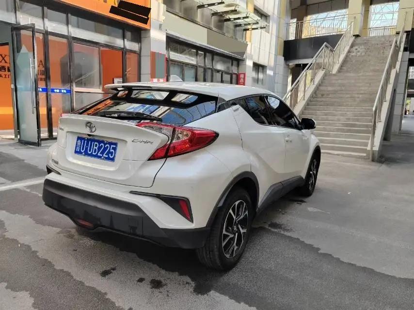 Toyota C- HR 2020 2.0L Leading Edition 4