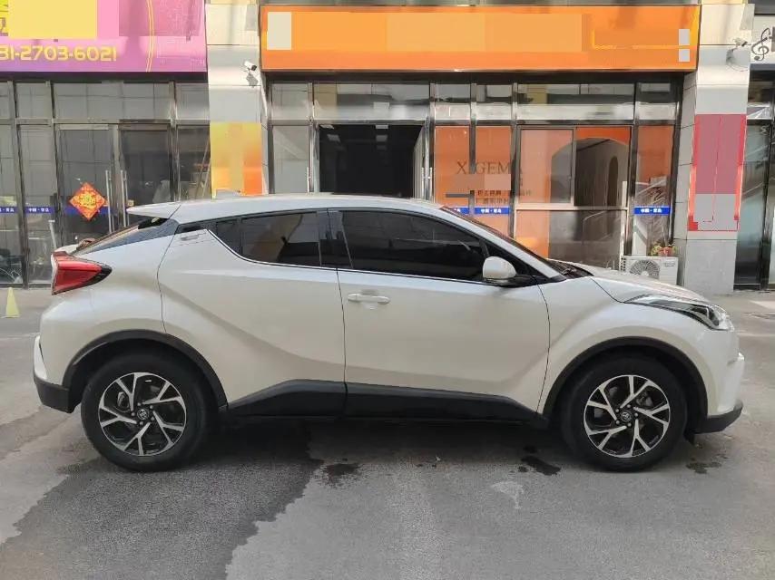 Toyota C- HR 2020 2.0L Leading Edition 8