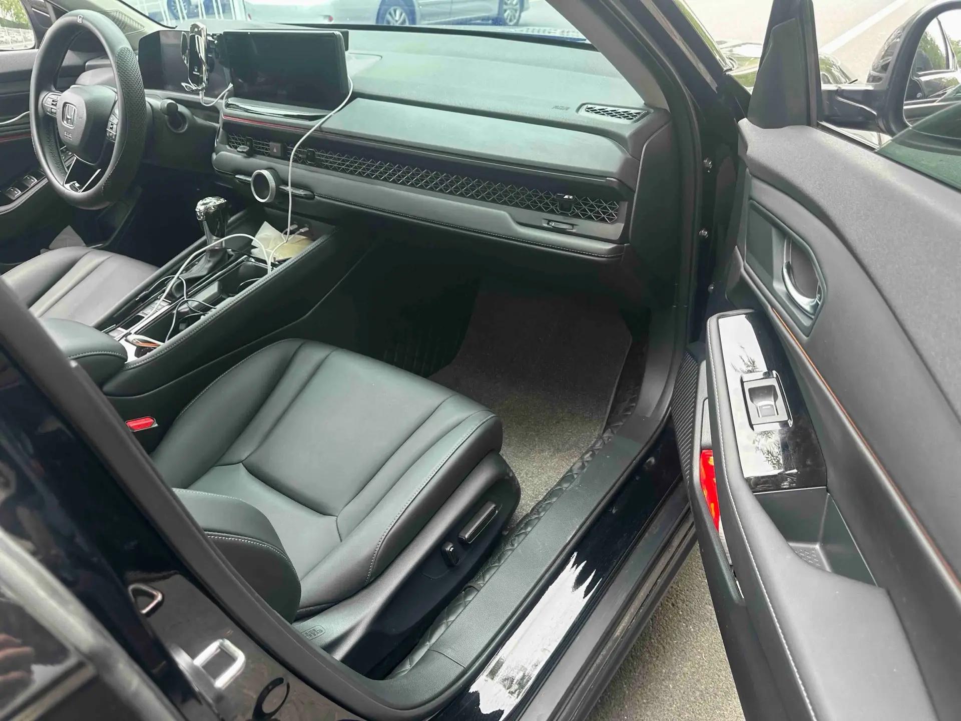 Honda 2025 11th Generation Accord 1.5T CVT 260TURBO Luxury Edition Automatic 11