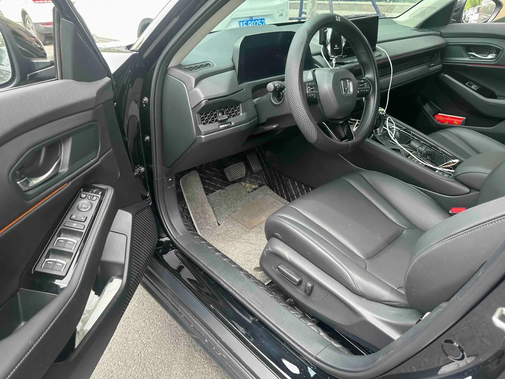 Honda 2025 11th Generation Accord 1.5T CVT 260TURBO Luxury Edition Automatic 7