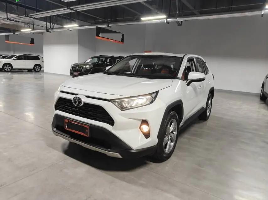 RAV4 Rongfeng 2022 2.0L CVT Two-Drive Fashion Edition