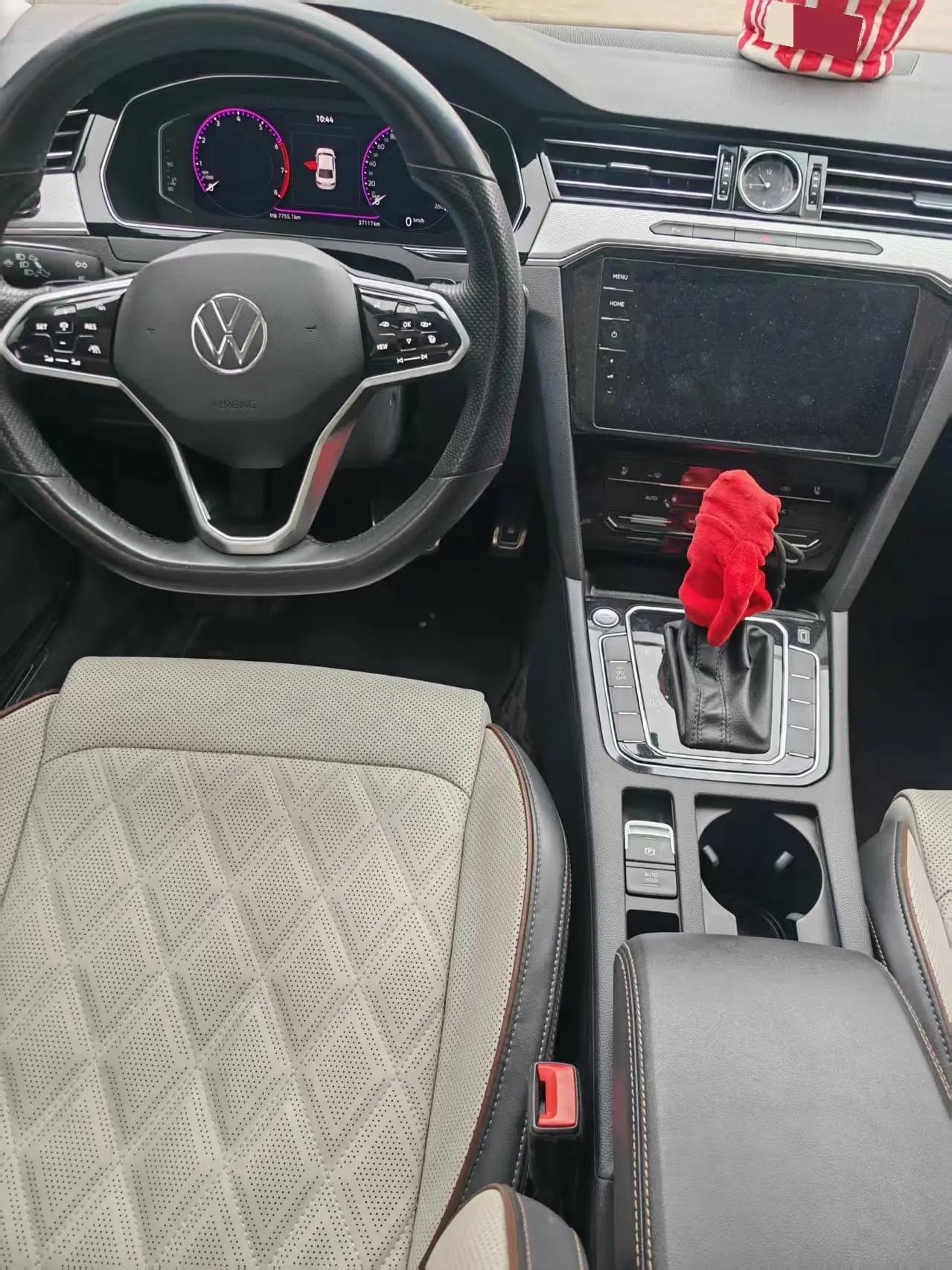 Magotan 2022 330TSI DSG Basic 5