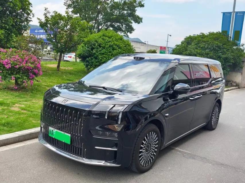 Zeekr 2024 Zeekr 009 Six-Seat Executive Edition All-Wheel Drive 108kWh Automatic