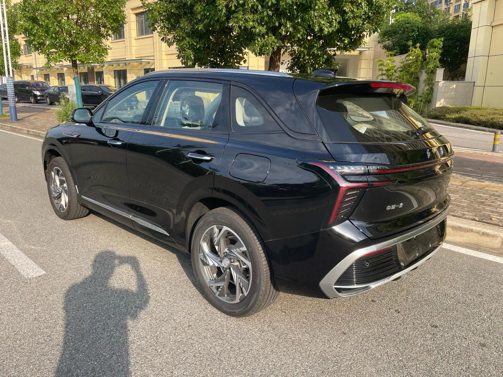 HongQi 2025 HS3 PHEV 1.5T 117km Strong Edition Automatic Gear 5
