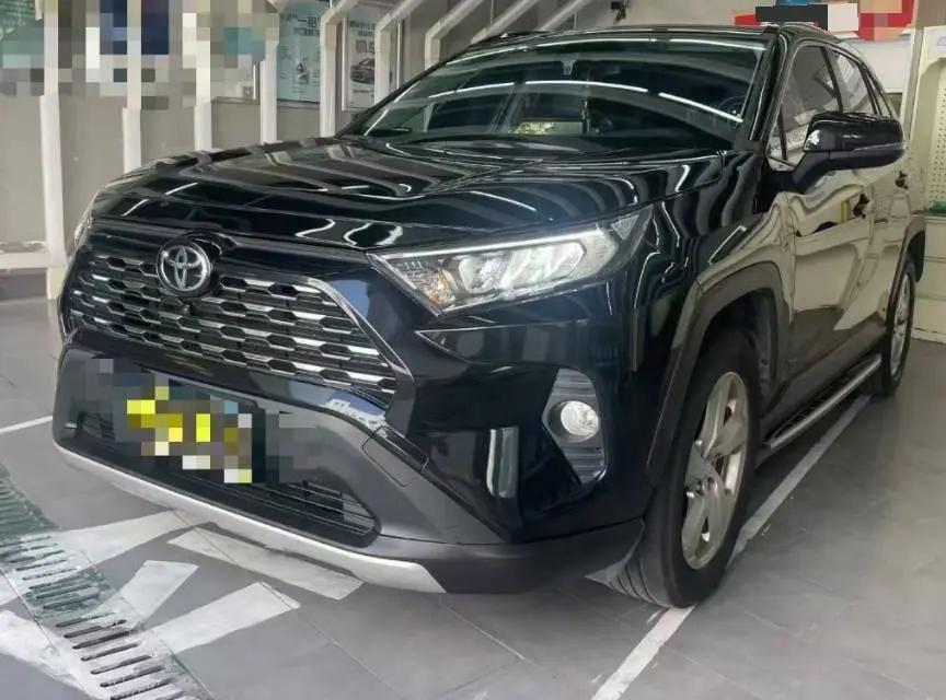RAV4 Rongfeng 2022 2.0L CVT Two-Drive Fashion Edition