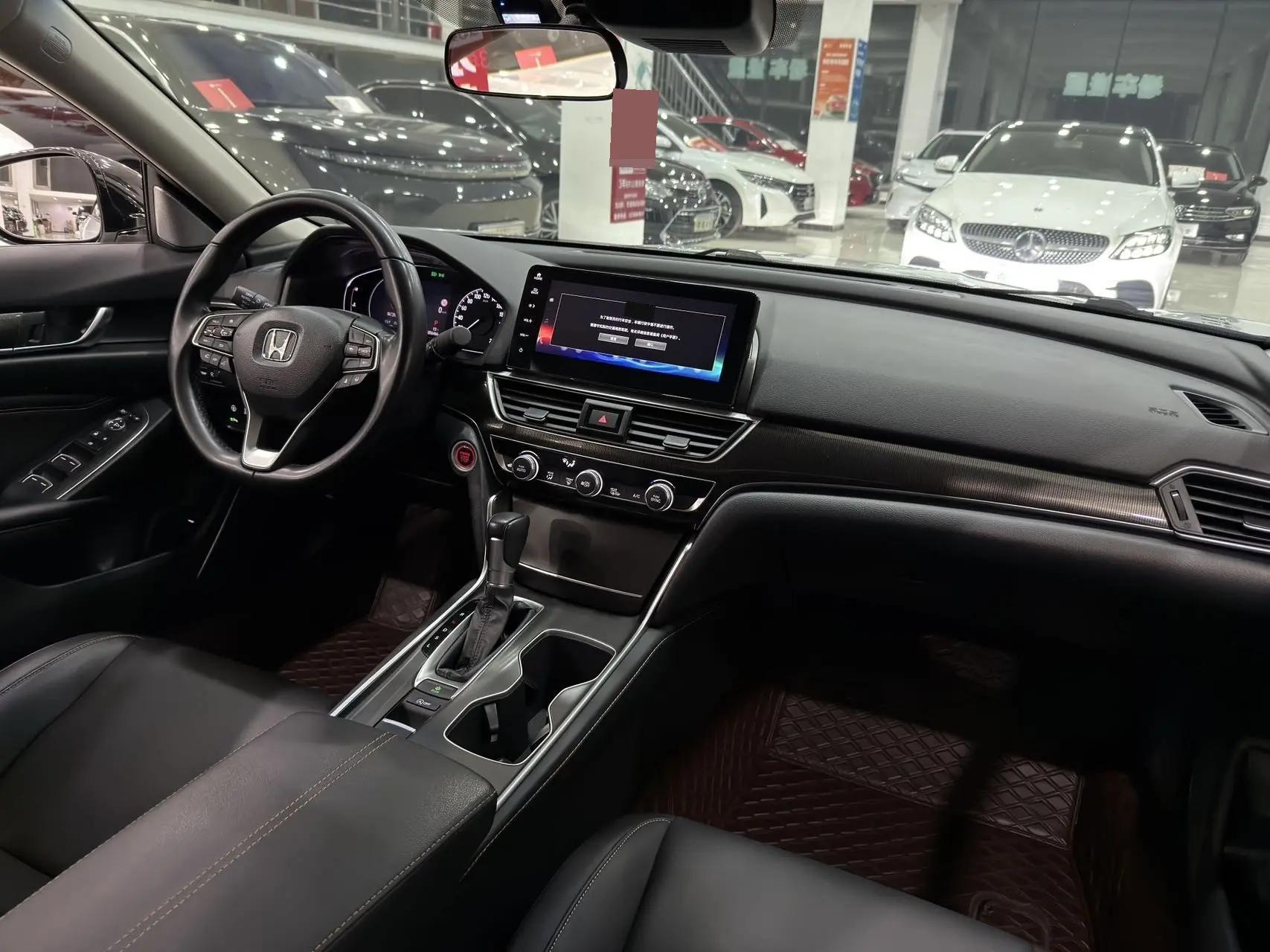 Accord 2022 260TURBO Magic Night Premium Edition 4