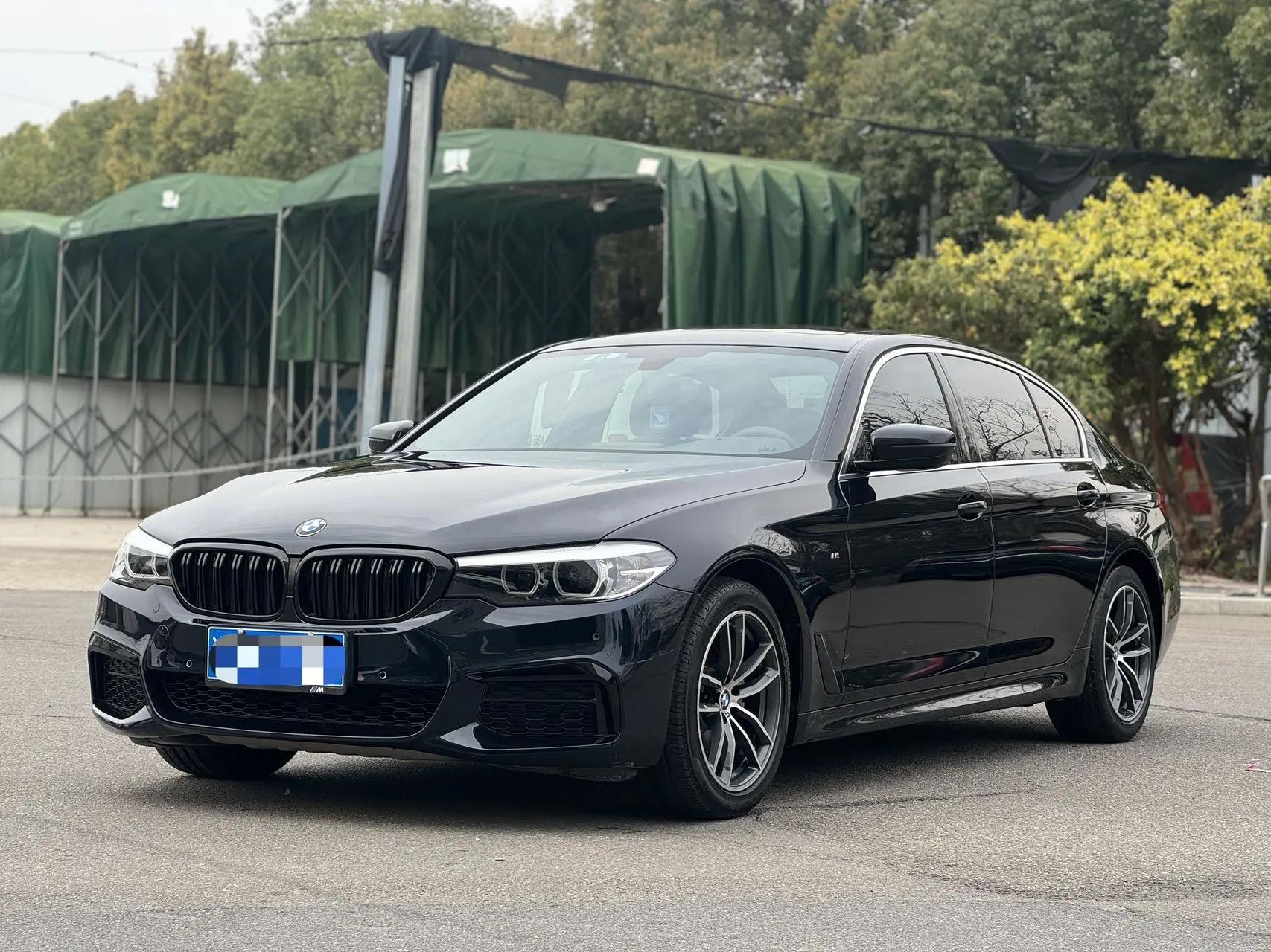 BMW 5 Series 2020 525Li M Sports Suit