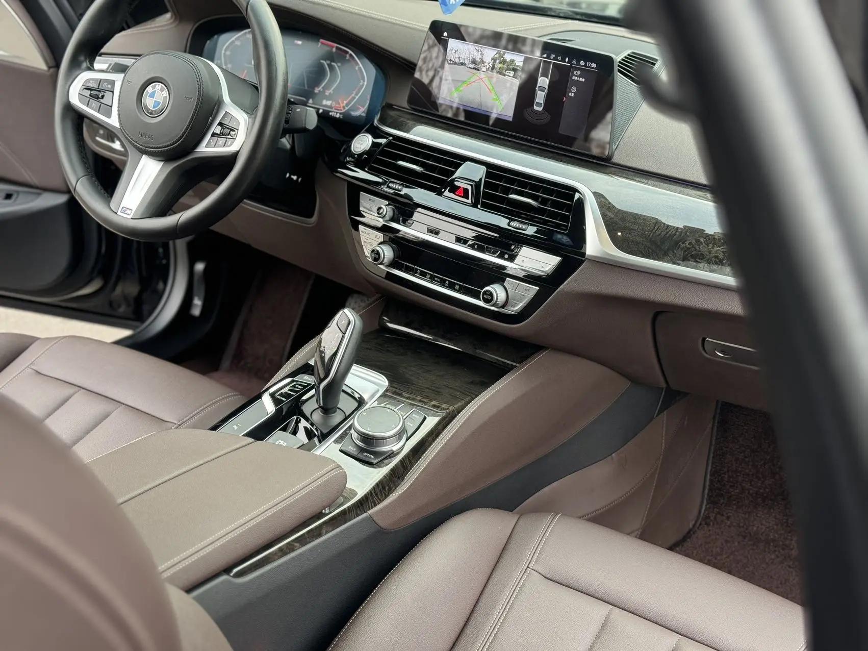 BMW 5 Series 2020 525Li M Sports Suit 7