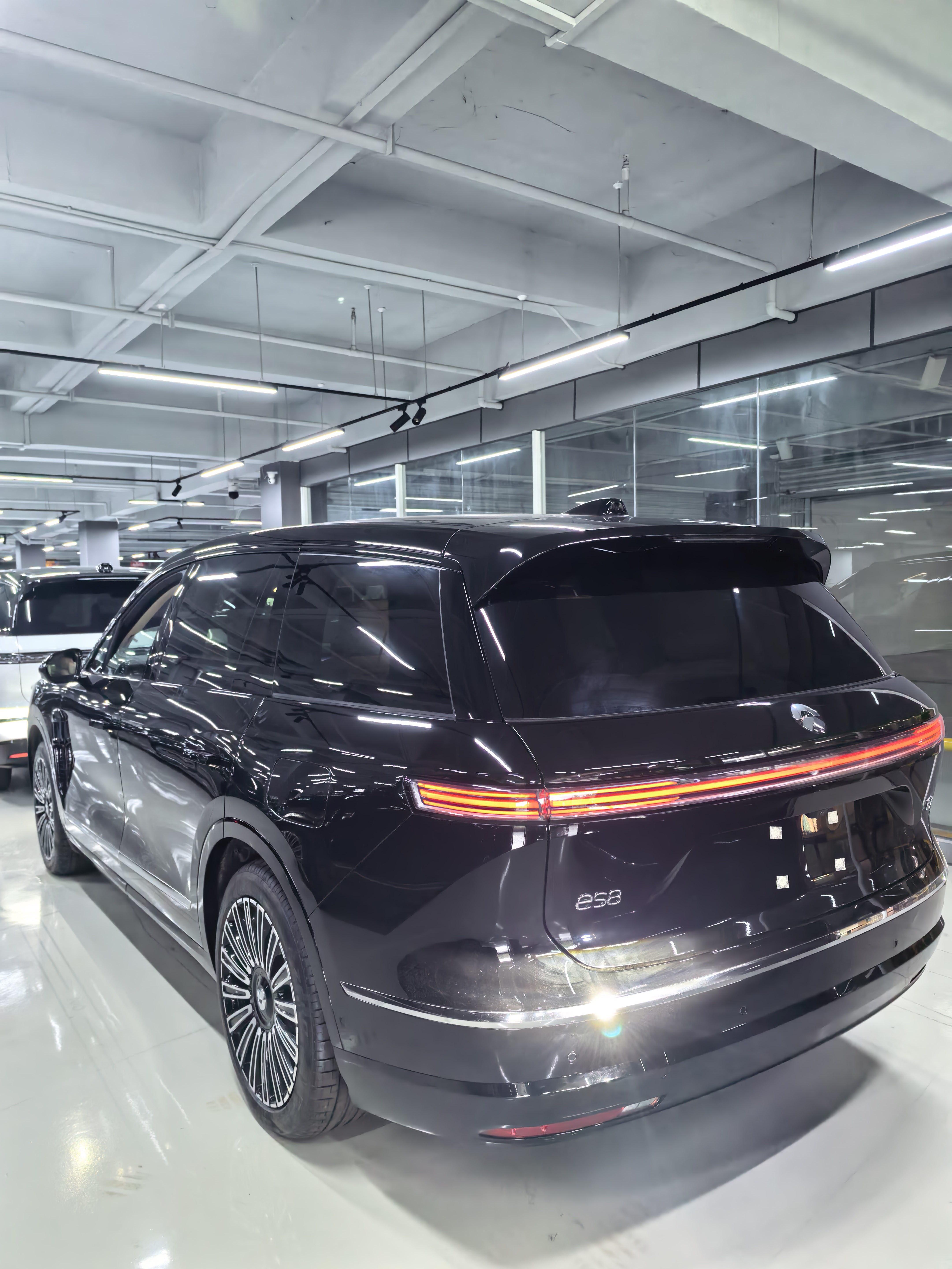 NIO 2026 ES8 6-Seater Executive Luxury Edition Automatic 6