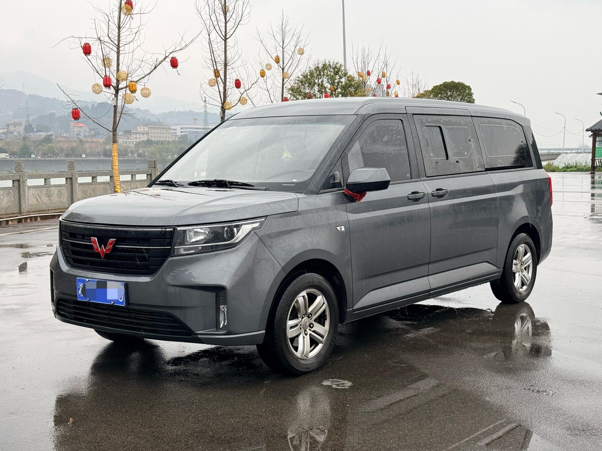 WuLing Journey 2021 1.5T Manual Luxury Model