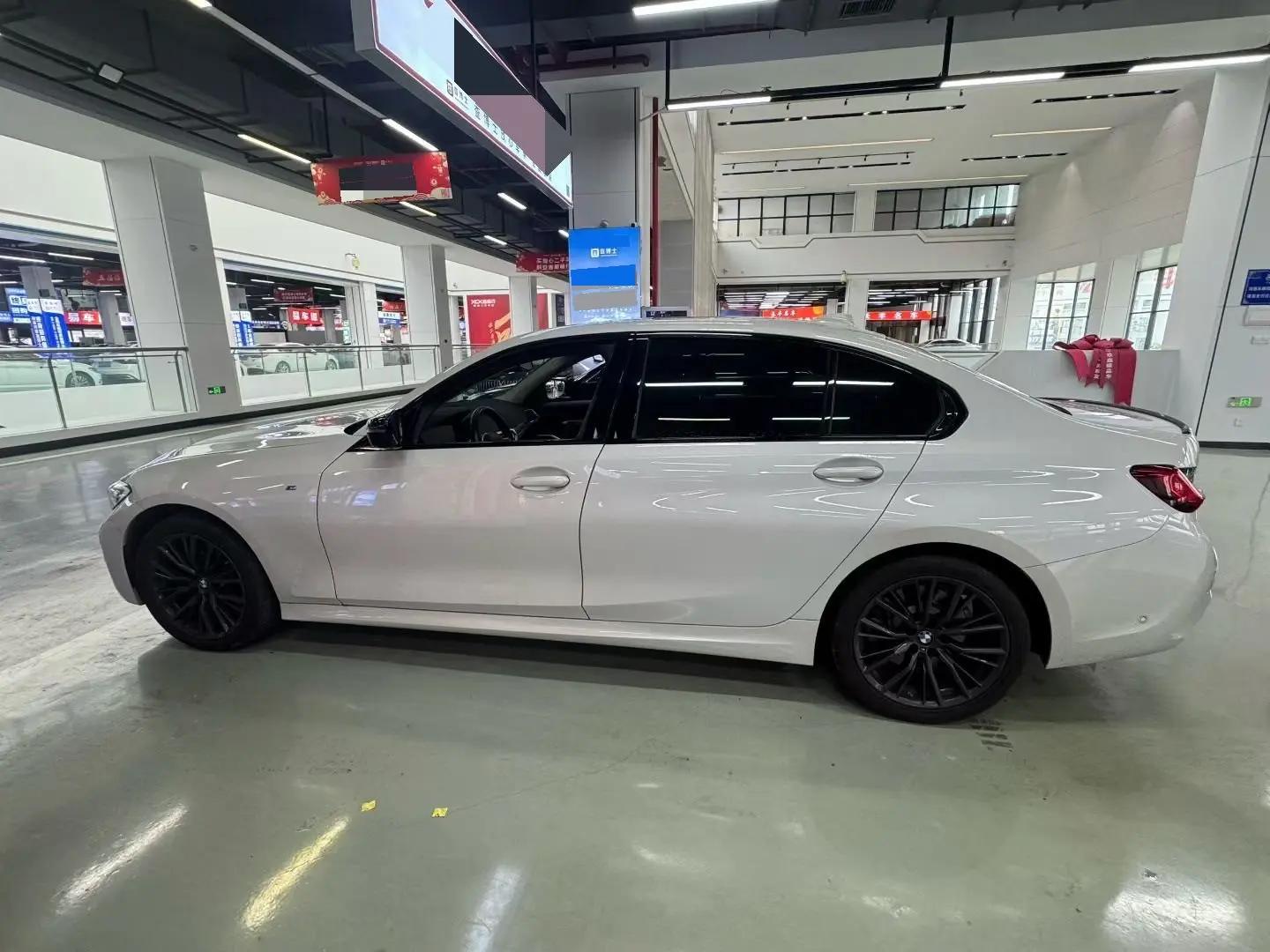 BMW 3 Series 2021 330Li xDrive M Sports Obsidian Night Kit 4