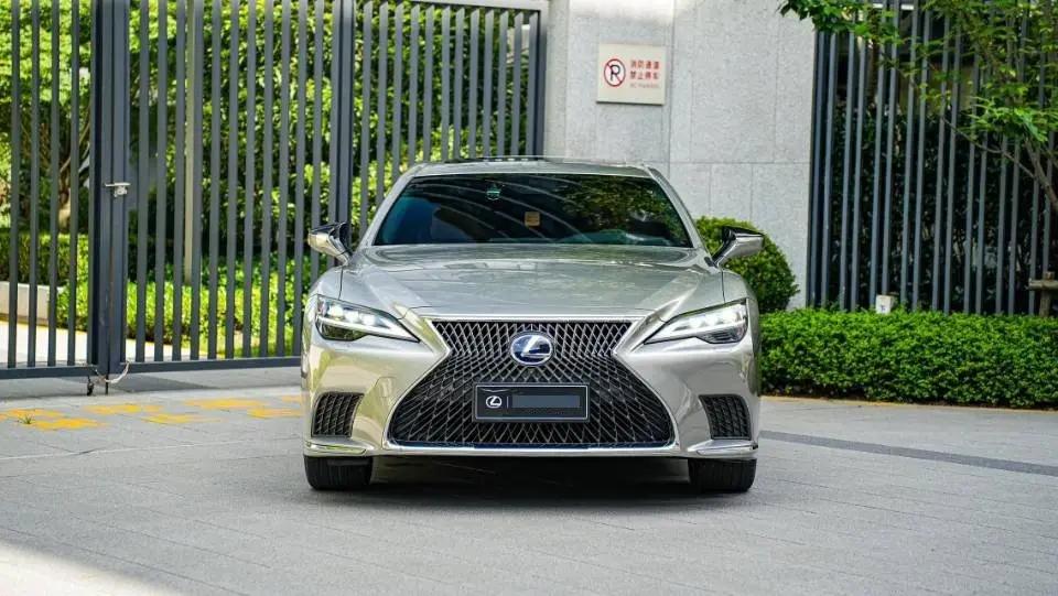 Lexus LS 2021 500h Excellent Edition 2