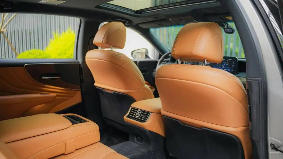 Lexus LS 2021 500h Excellent Edition 7