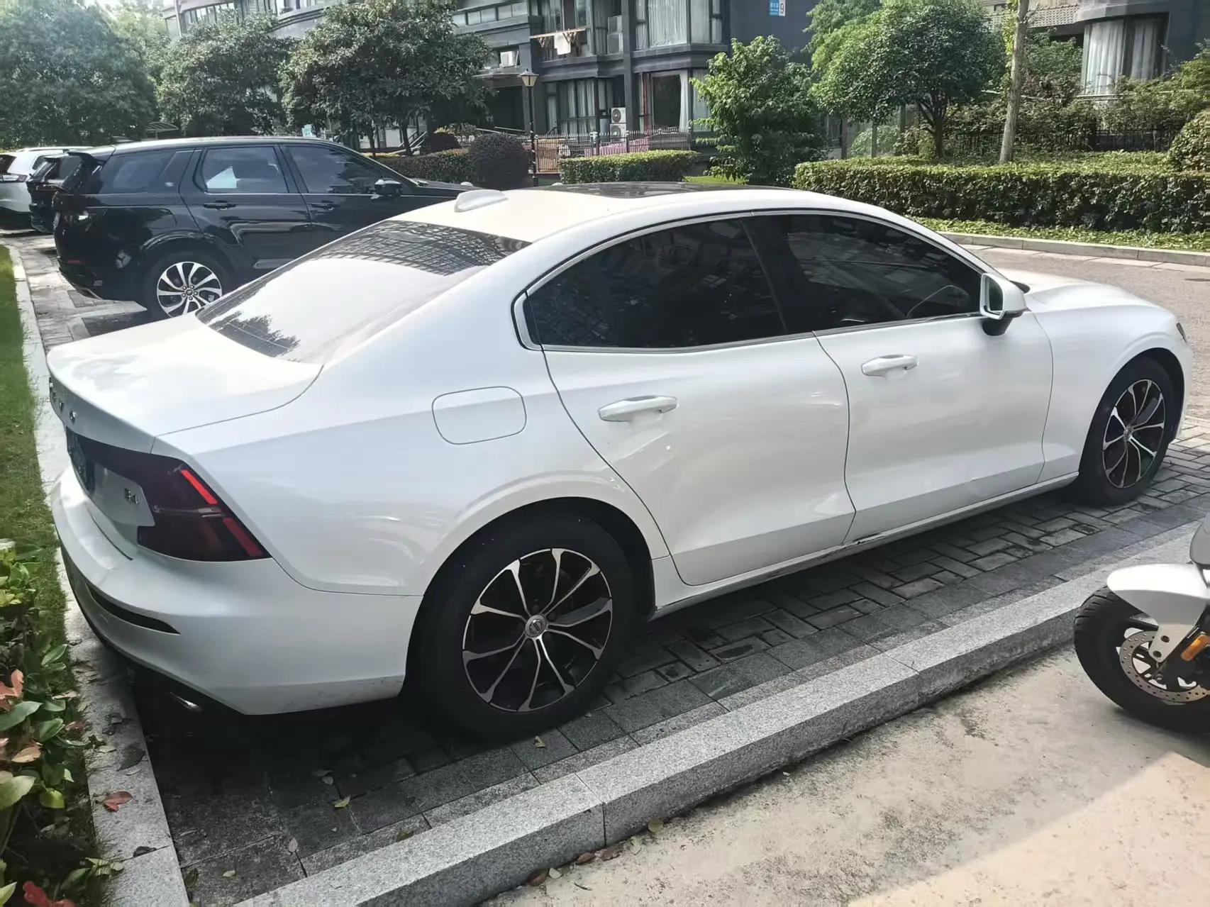 Volvo S60 2022 B4 Zhiyi Deluxe Edition 5