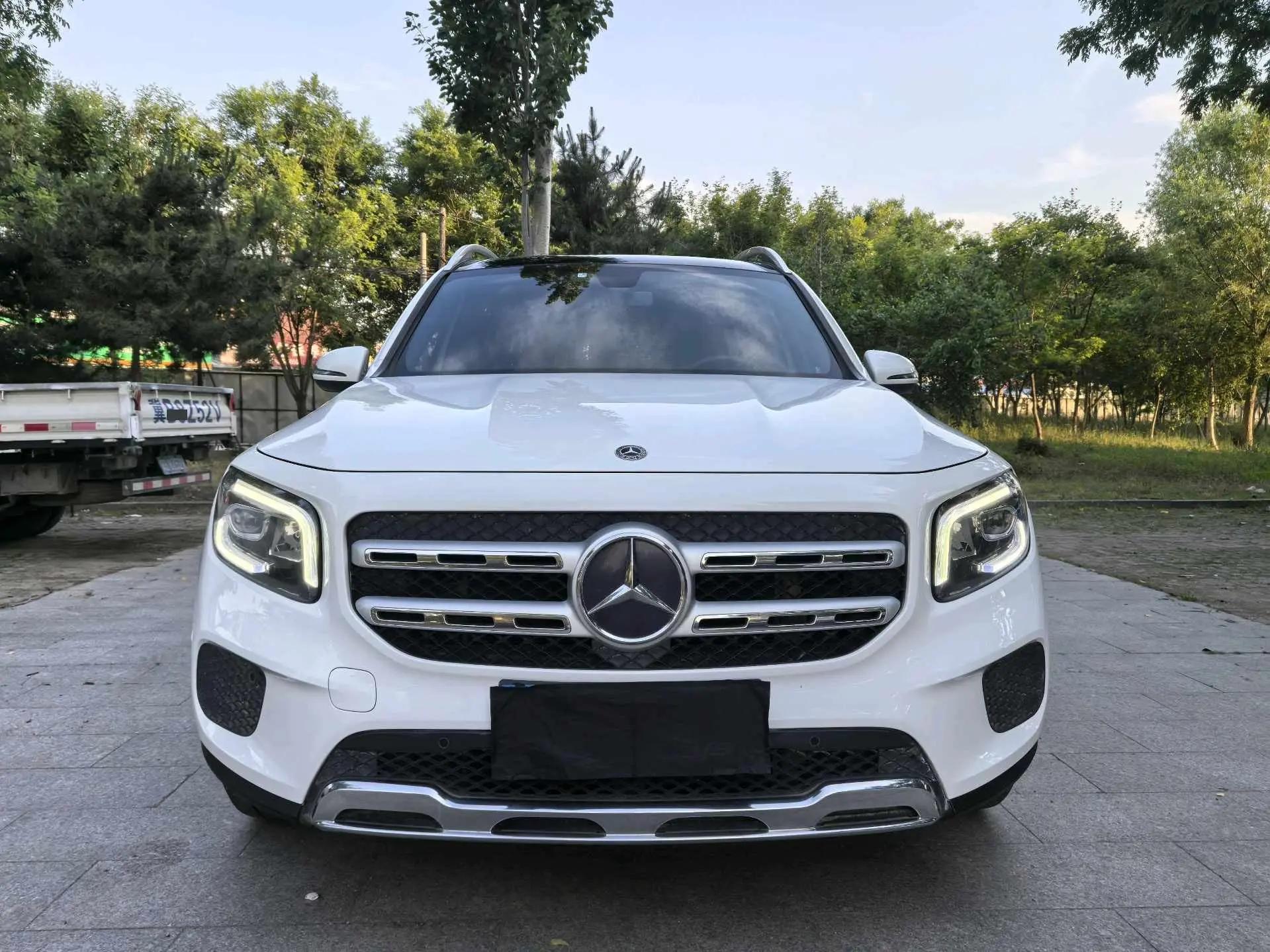 Mercedes Benz GLB 2020 model modified GLB 200 dynamic model 3