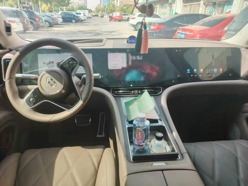 AITO 2025 Model AITO M9 Range-Extended Ultra Version 52kWh 6-Seater Automatic 4