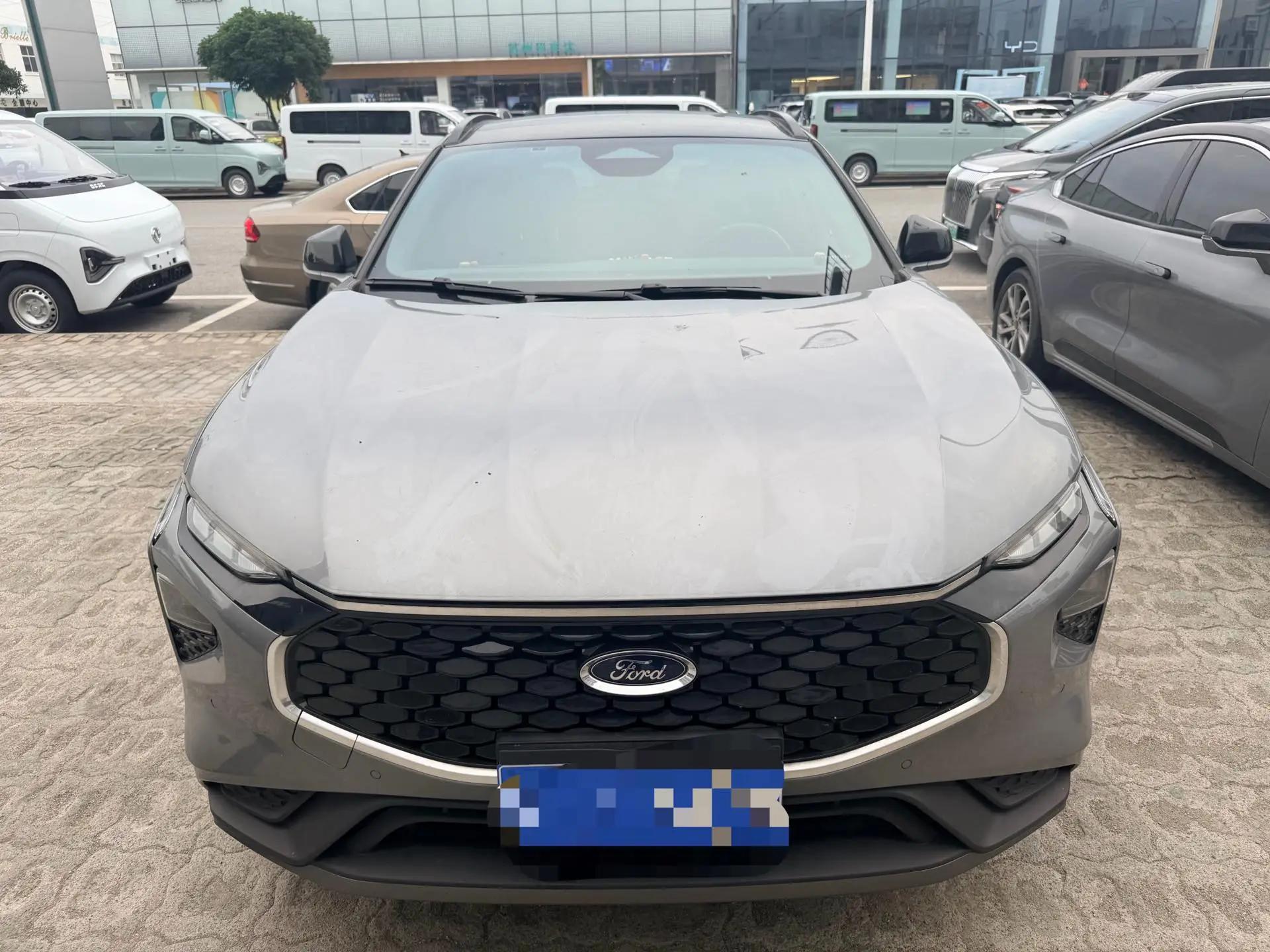 福特 2025款 蒙迪欧 HYBRID 2.0T 无级 EcoBoost 运动版 自动挡 2