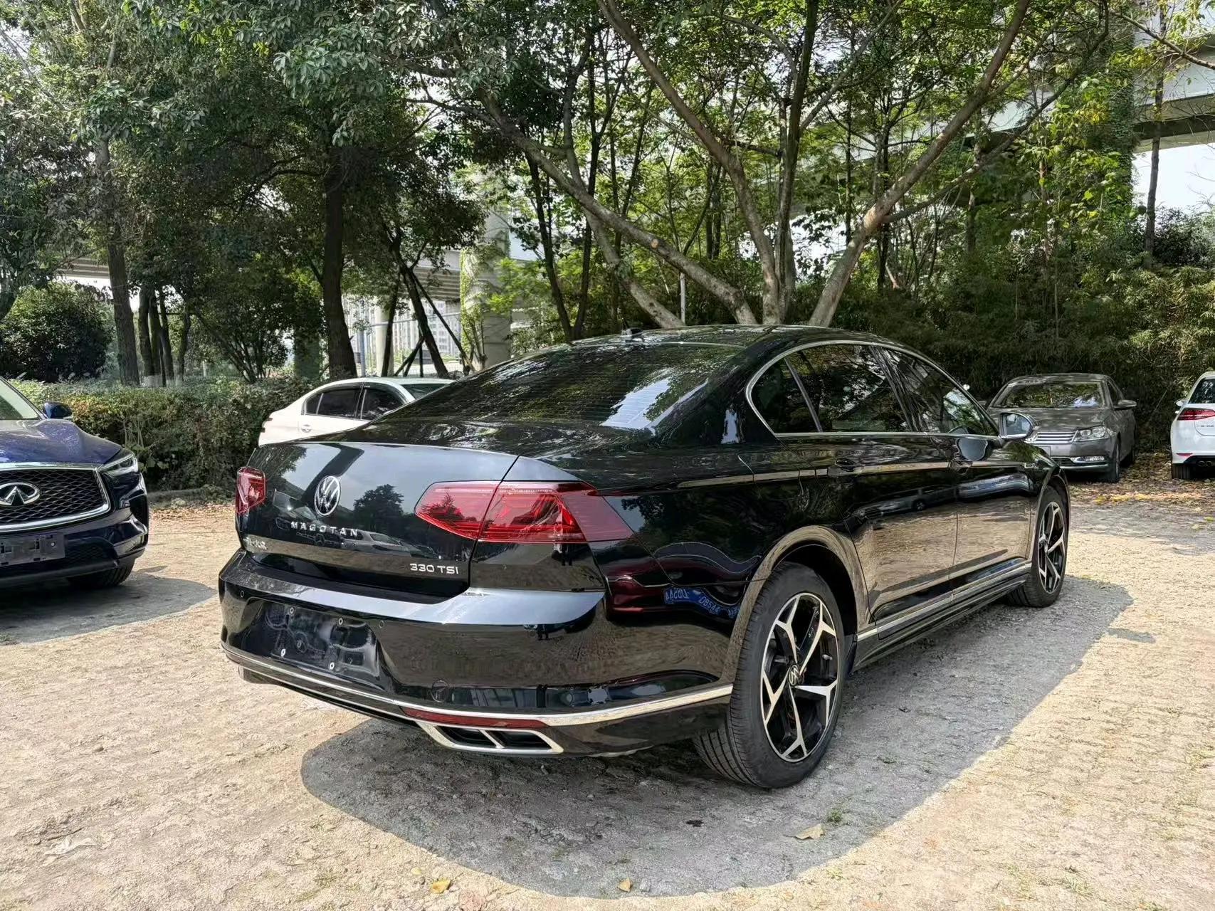 Magotan 2022 330TSI DSG Basic 3