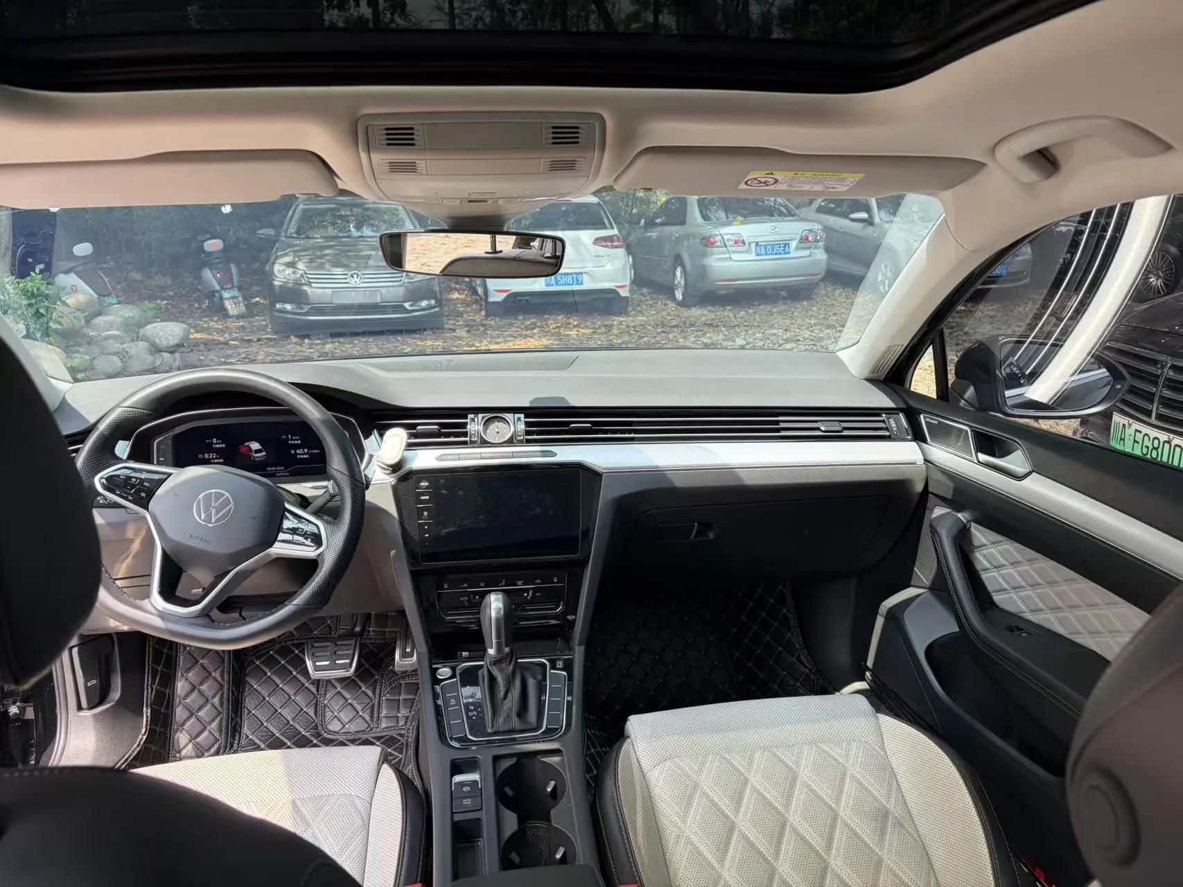 Magotan 2022 330TSI DSG Basic 5