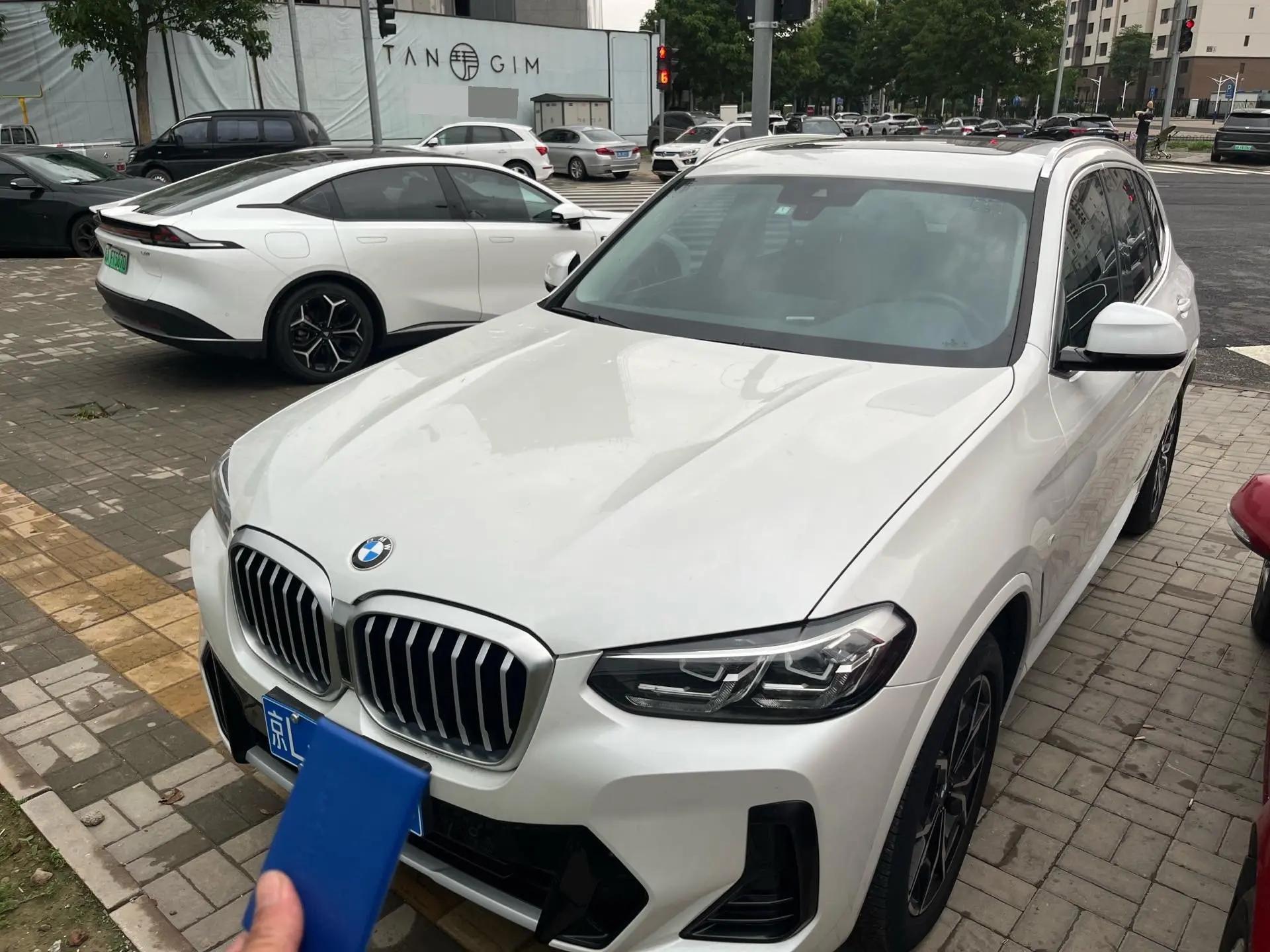 BMW X3 2022 xDrive25i M sports suit