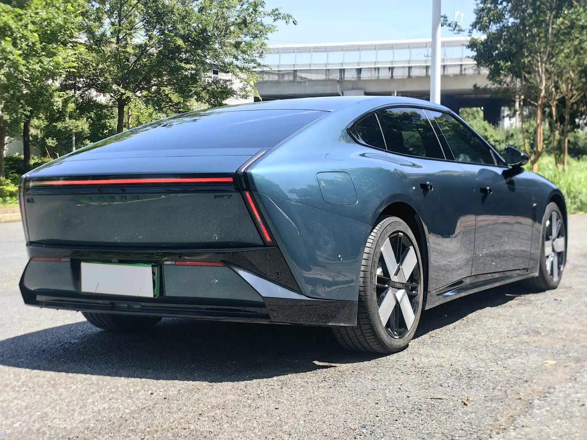 Xpeng 2025 P7 702km Long Range Version Automatic 4