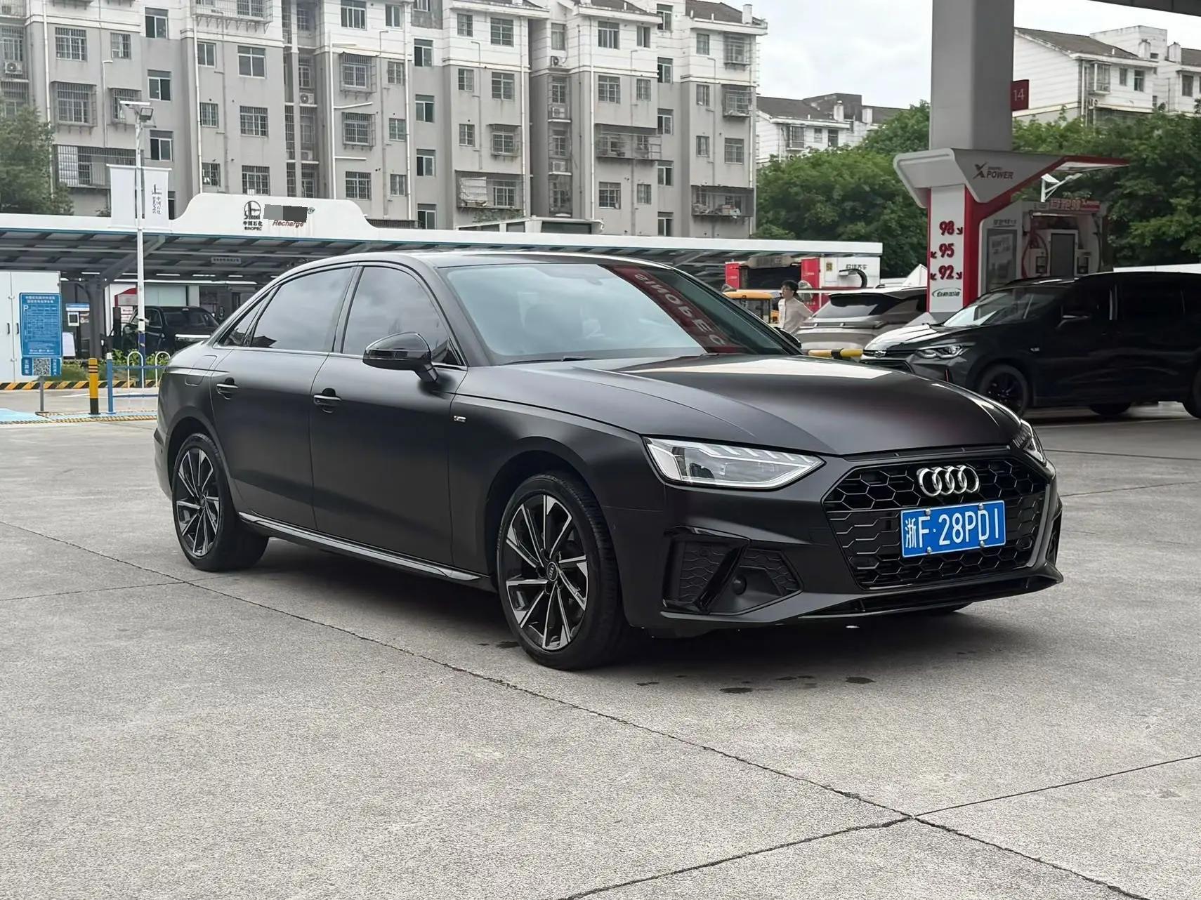 Audi A4L 2022 Model 40 TFSI Luxury Dynamic Version 3