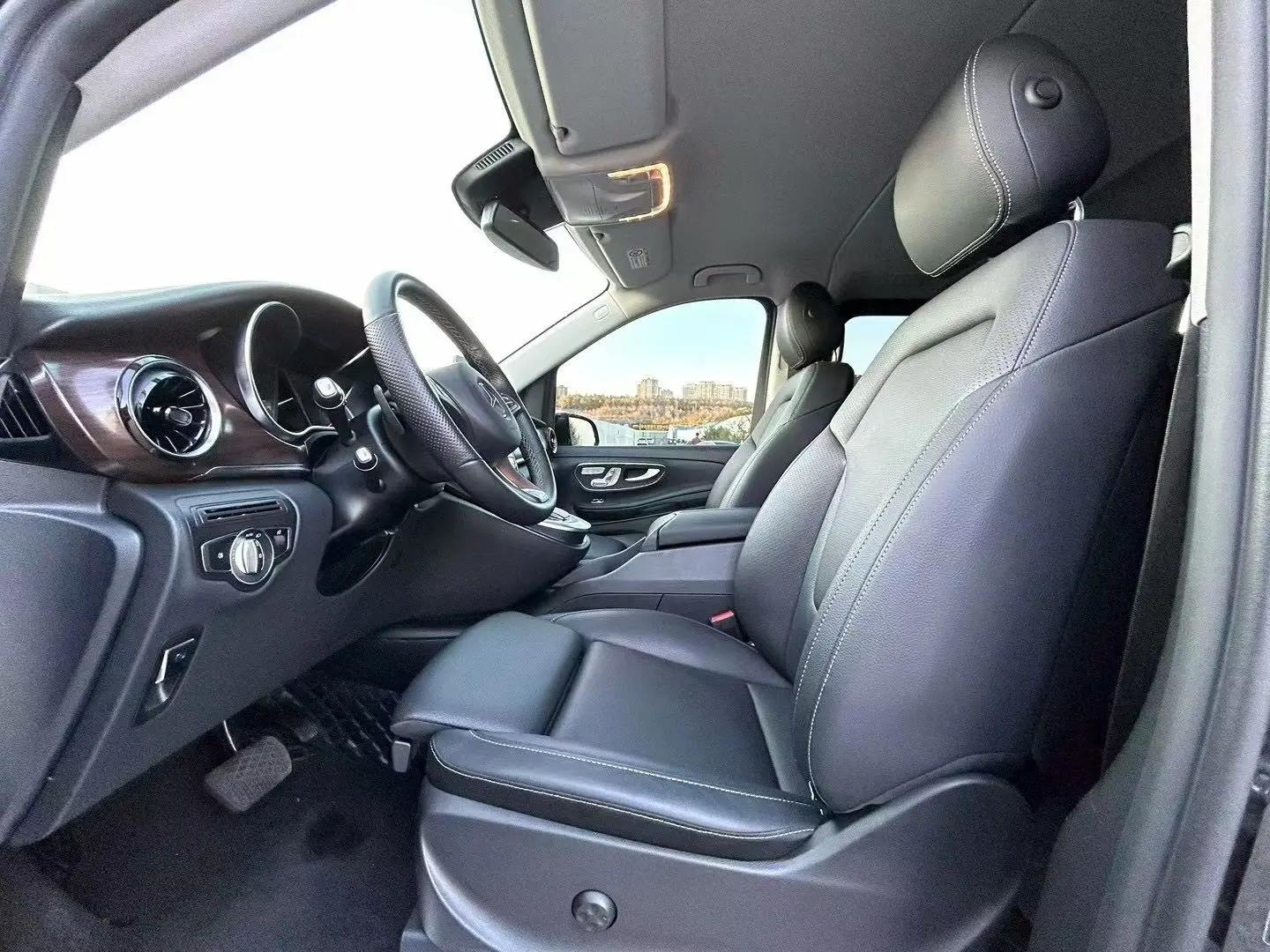 Mercedes Benz Class V 2022V 260 2.0T Pilot Edition Automatic Gear 4