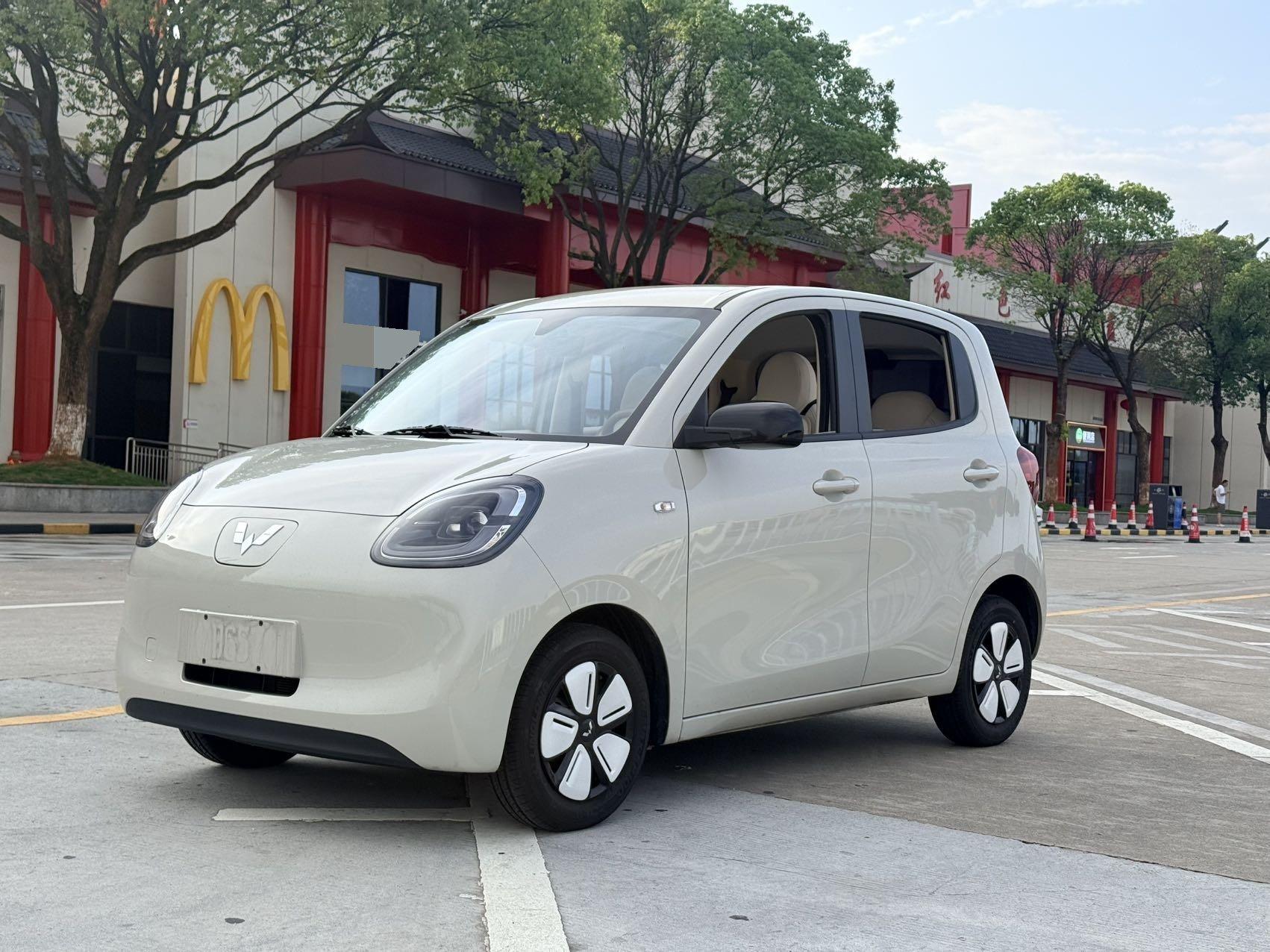 WuLing 2025 HongGuang MINI EV Four-Door Version Prestige Model Automatic