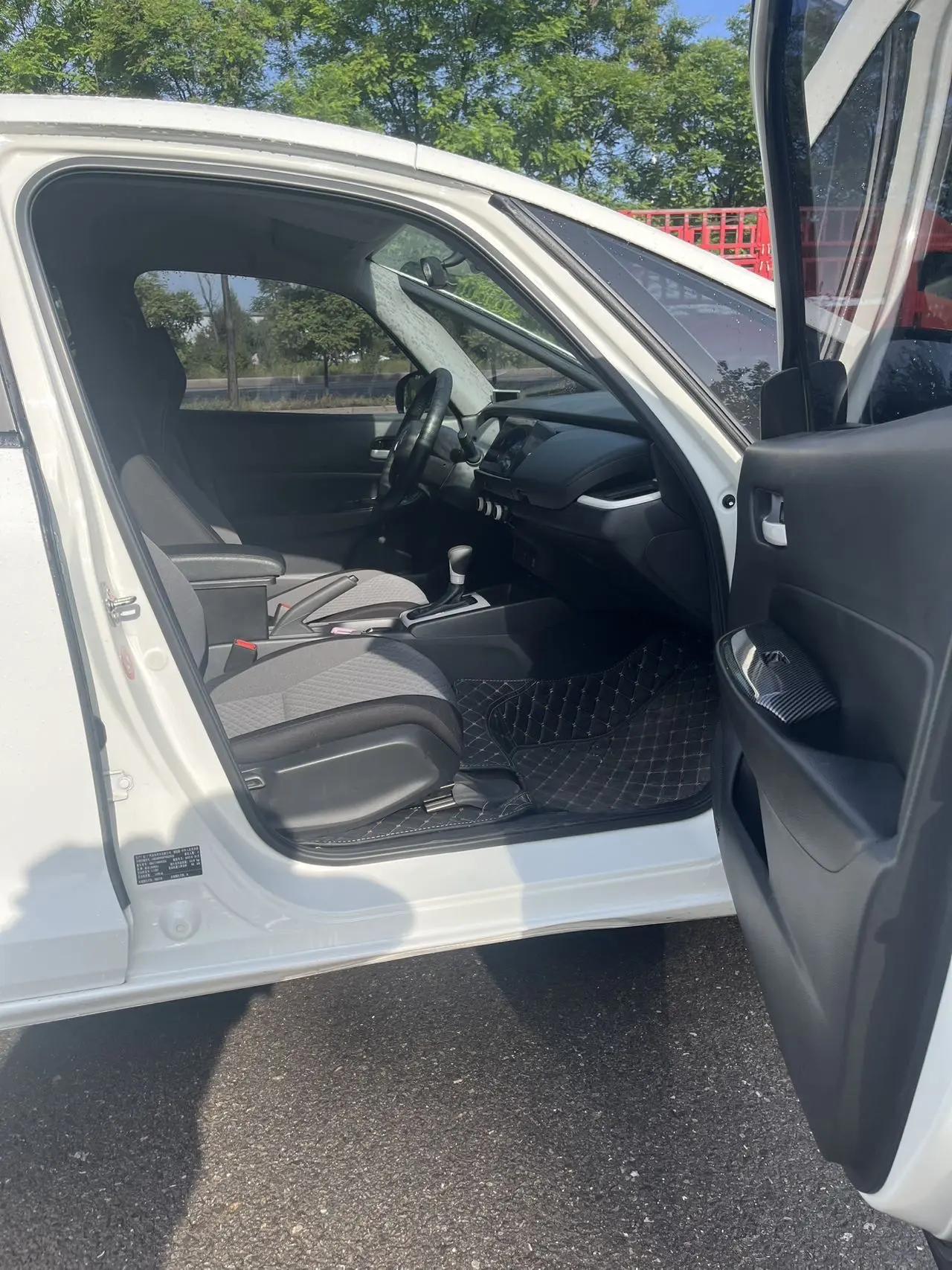Fit 2022 1.5L CVT Tide Enjoy Skylight Edition 8