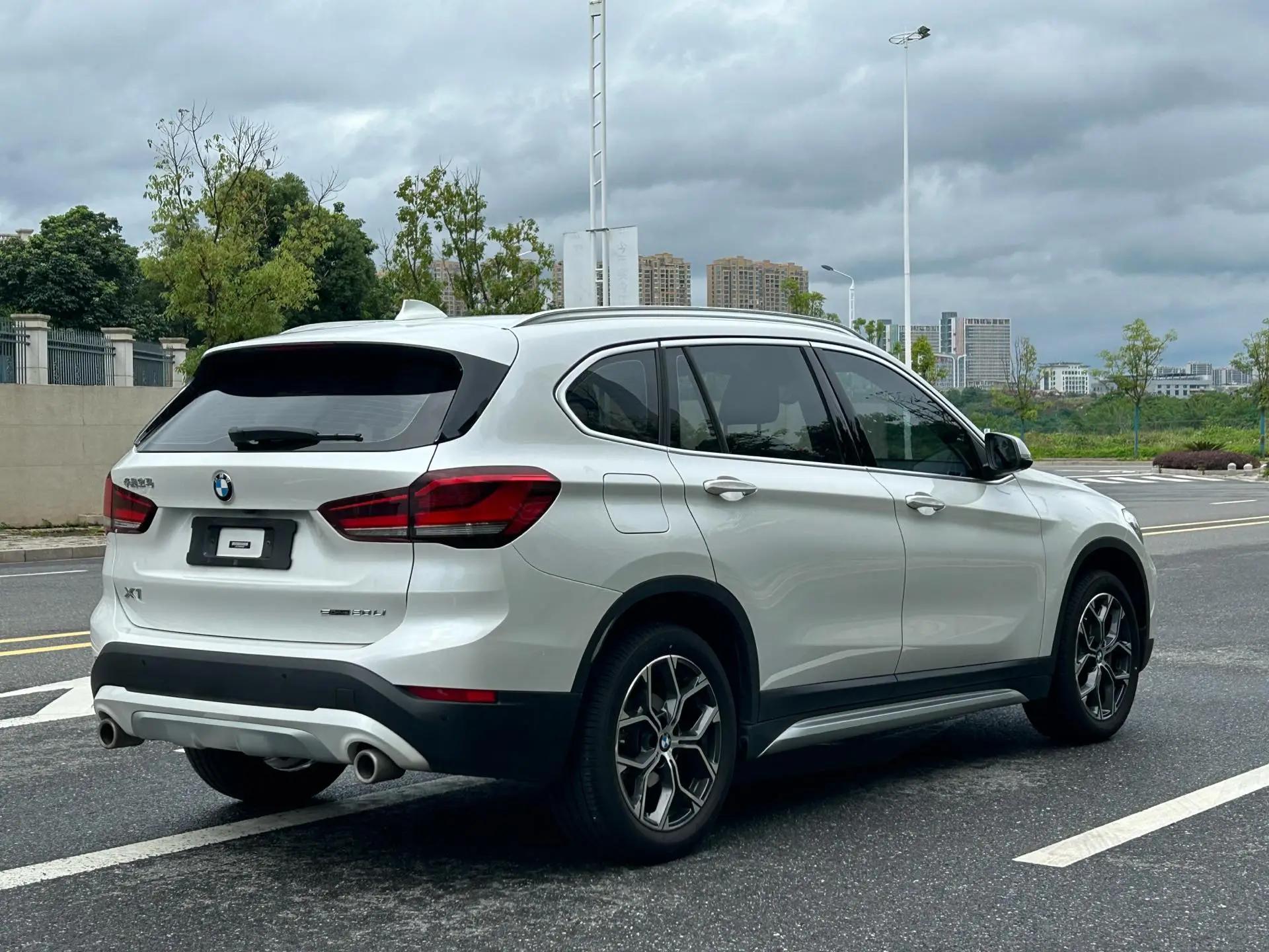 BMW X1 2022 sDrive20Li exclusive type 4