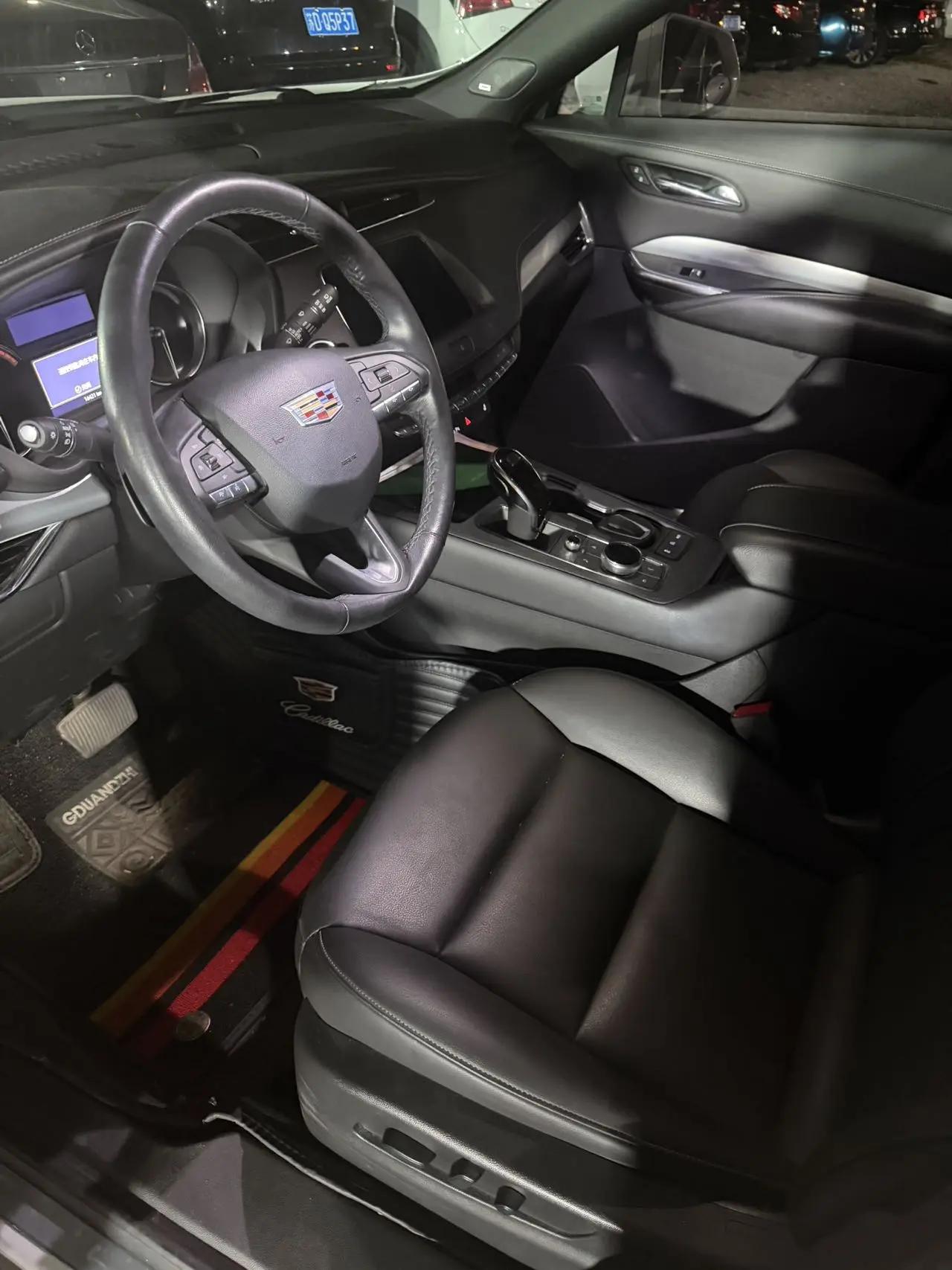 Cadillac XT4 2020 28T Two-Drive Luxury Model 2