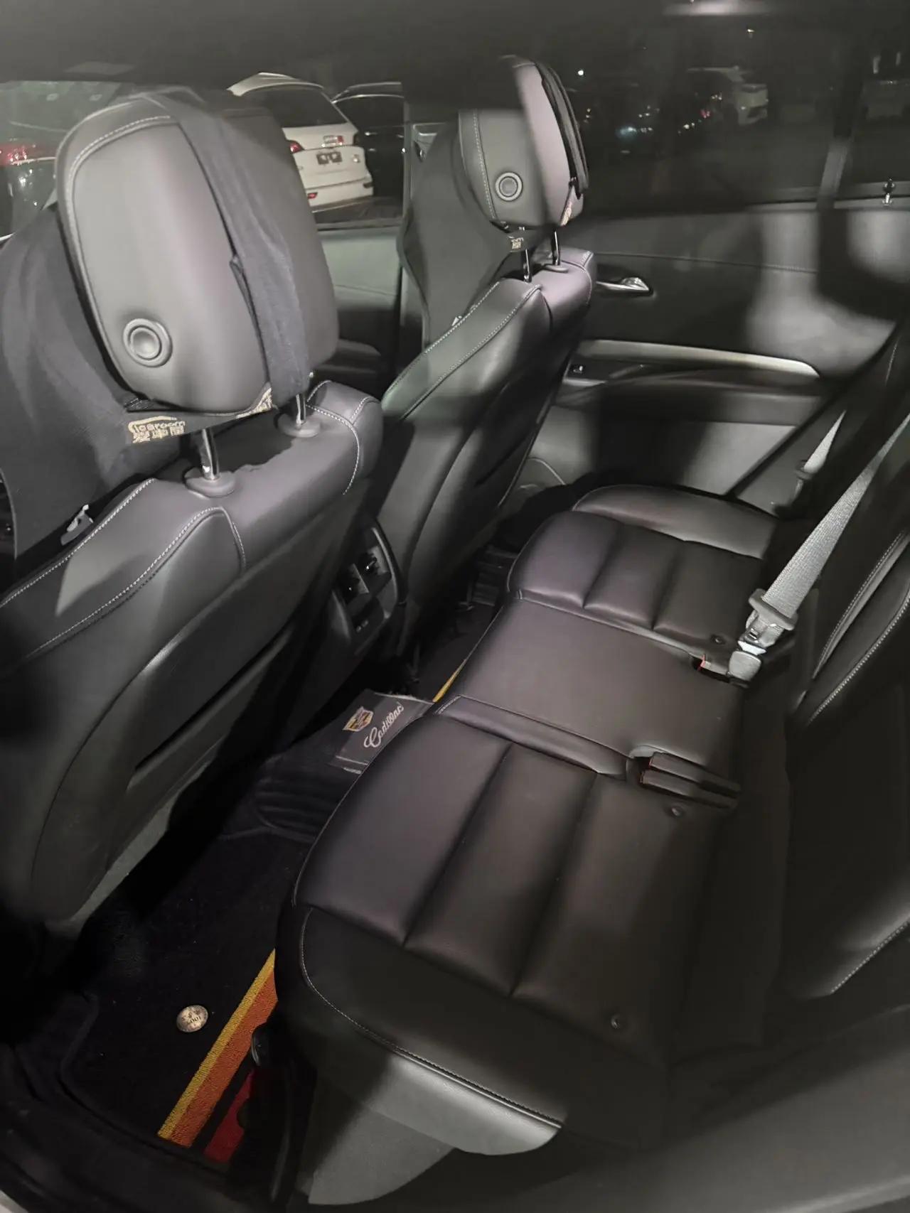 Cadillac XT4 2020 28T Two-Drive Luxury Model 4