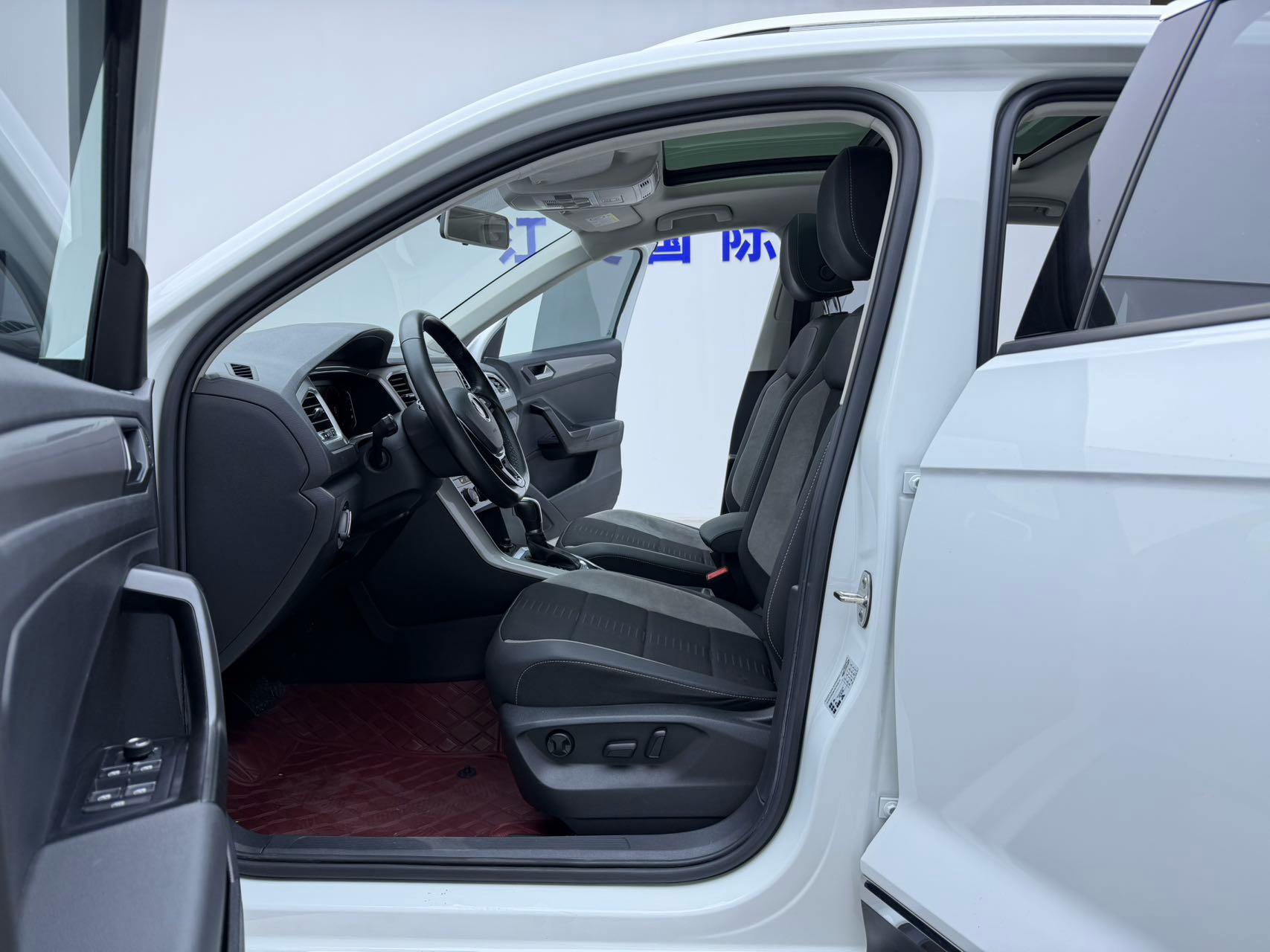 T-ROC Tange 2022 280TSI DSG Two-Drive Elite PLUS 5