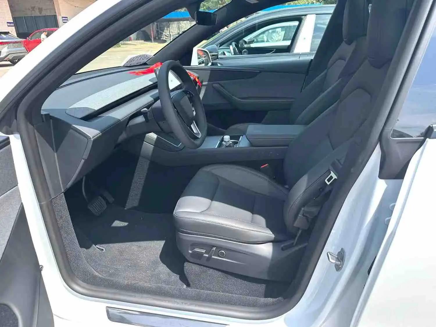 Tesla 2026 Model Y Rear-Wheel Drive Automatic 4