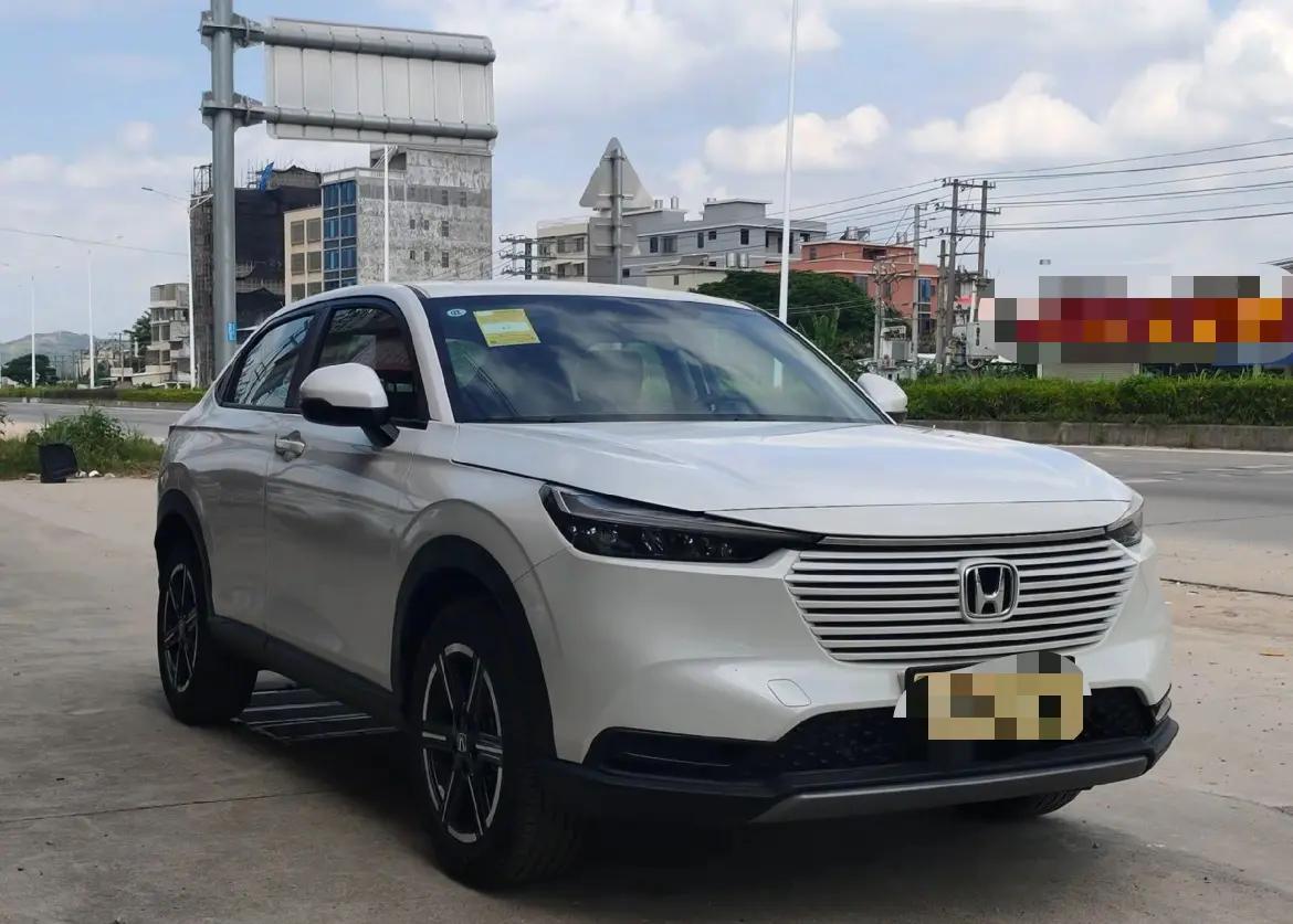Vezel 2023, 1.5L CVT Mid-Grade Model 4