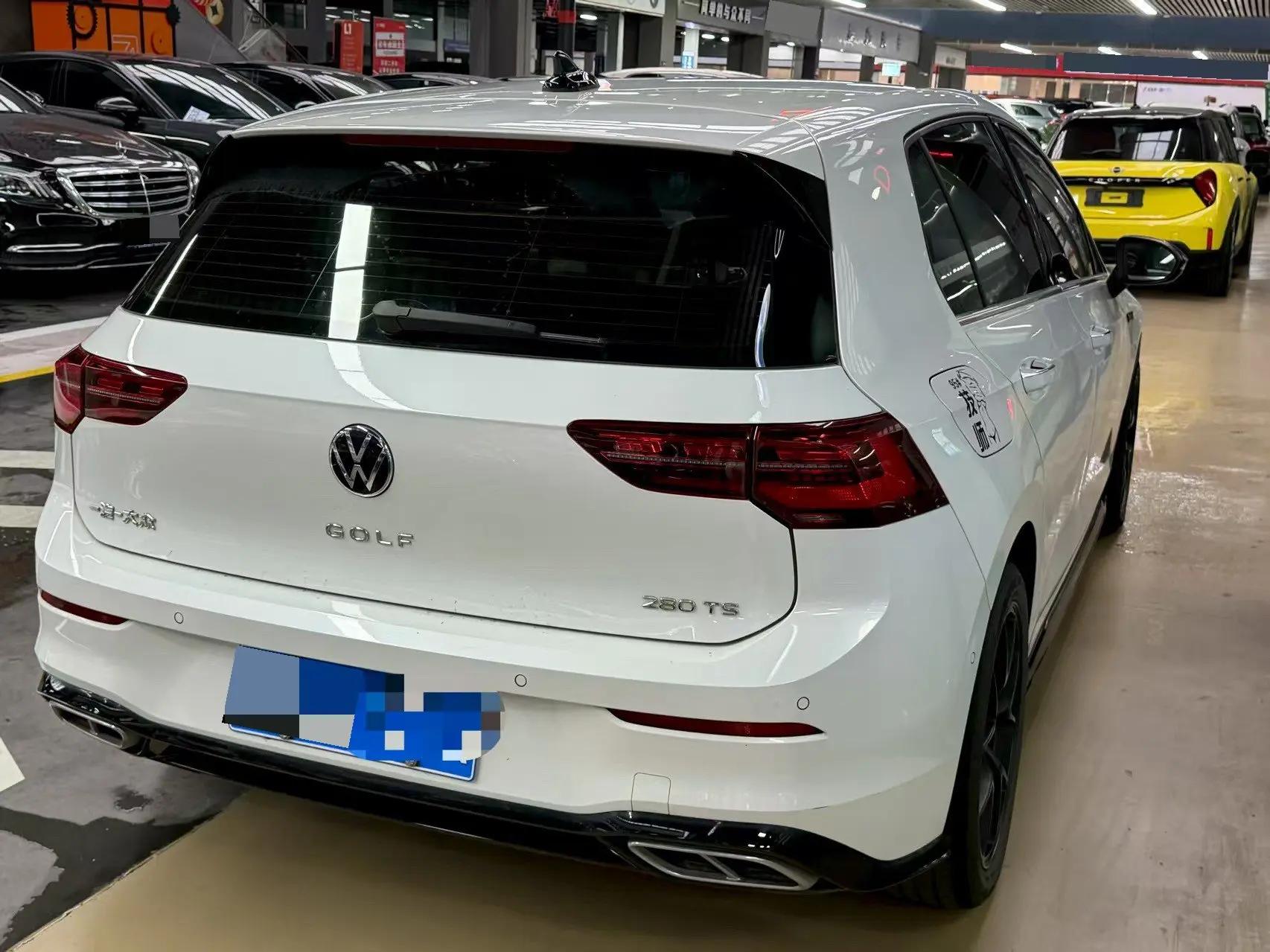 Volkswagen 2023 Golf 8 R-Line 1.4TSI 280TSI Automatic 6