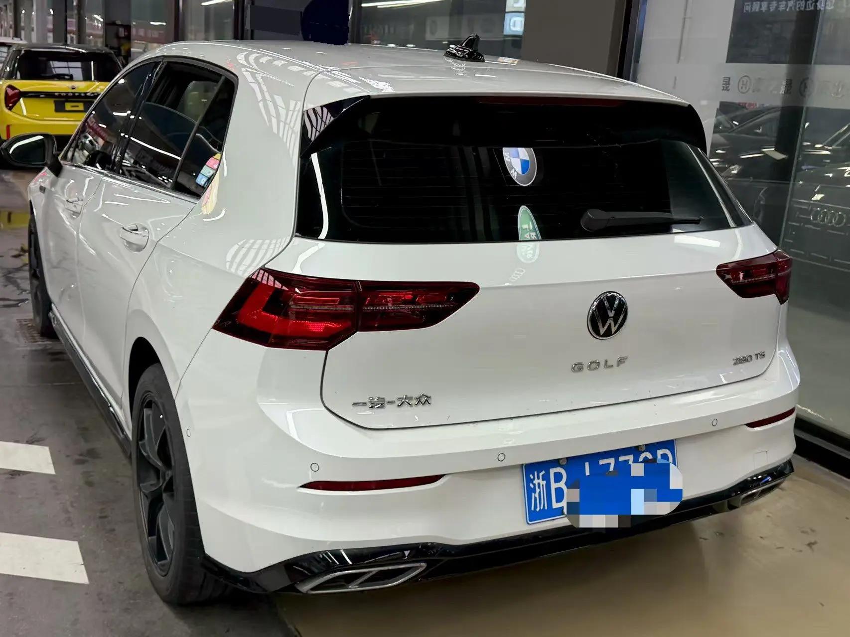 Volkswagen 2023 Golf 8 R-Line 1.4TSI 280TSI Automatic 7