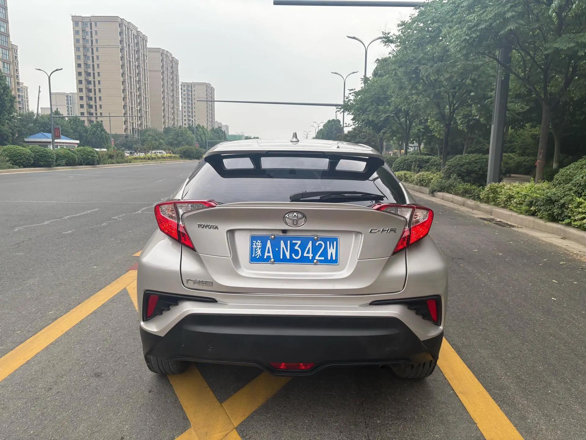 Toyota C- HR 2020 2.0L Leading Edition 6
