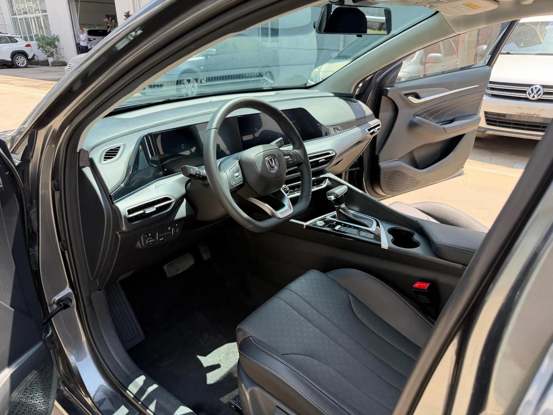 Yidong 2021 PLUS 1.6L GDI CVT Luxury Model 4