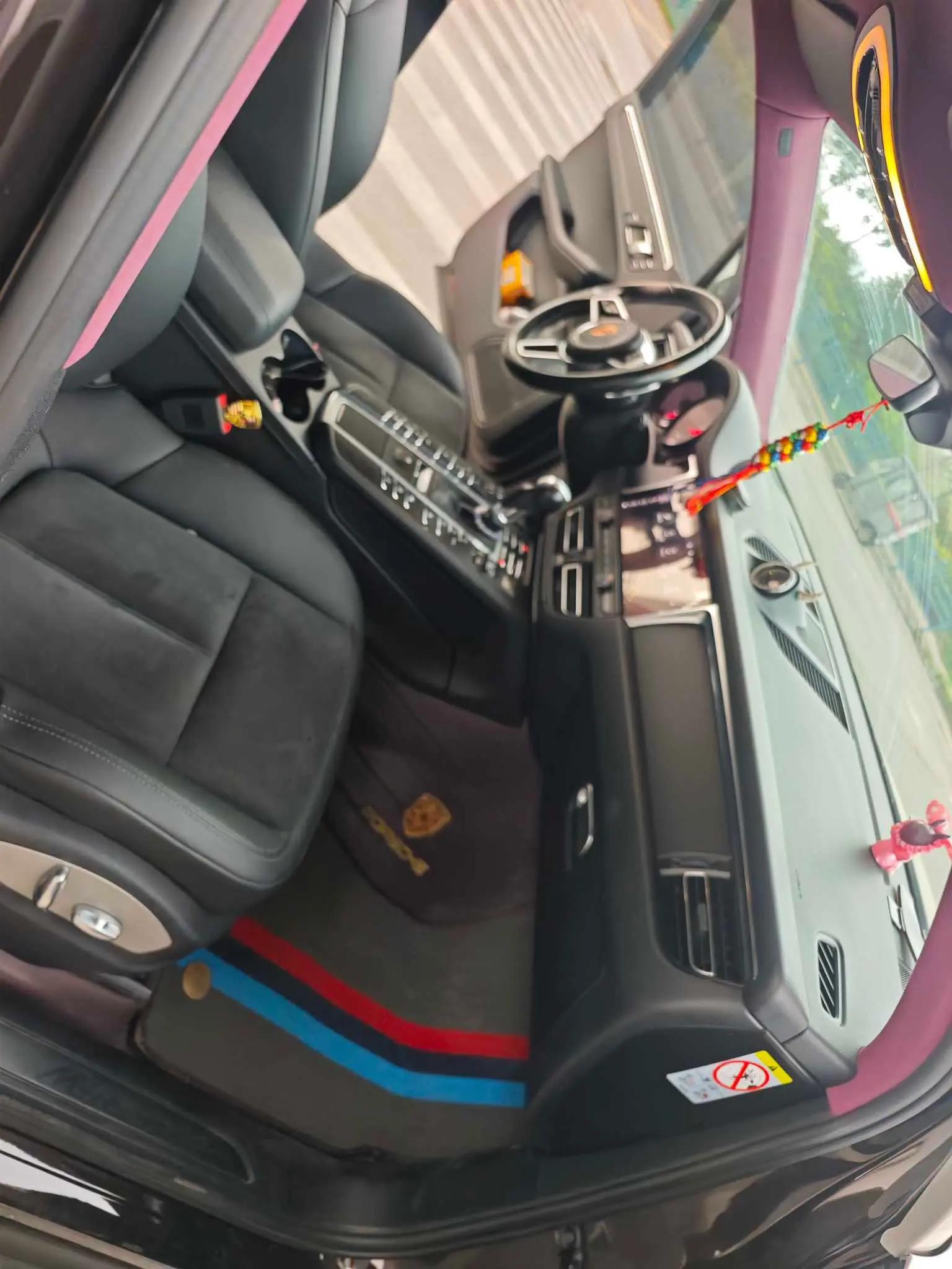 Macan 2018 Model Macan 2.0T 12