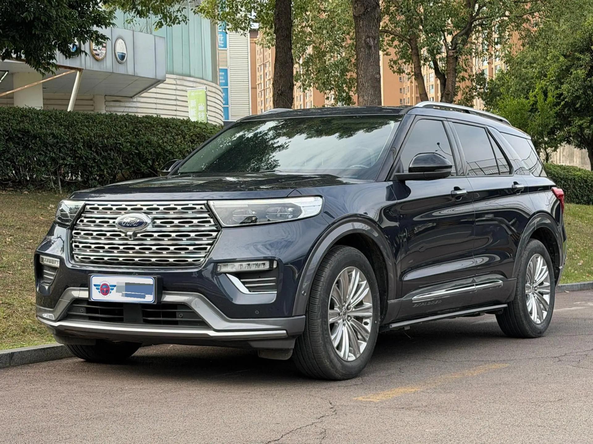 Explorer 2020 EcoBoost 285 Four-Wheel-Drive Titanium Edition, 6-Seater