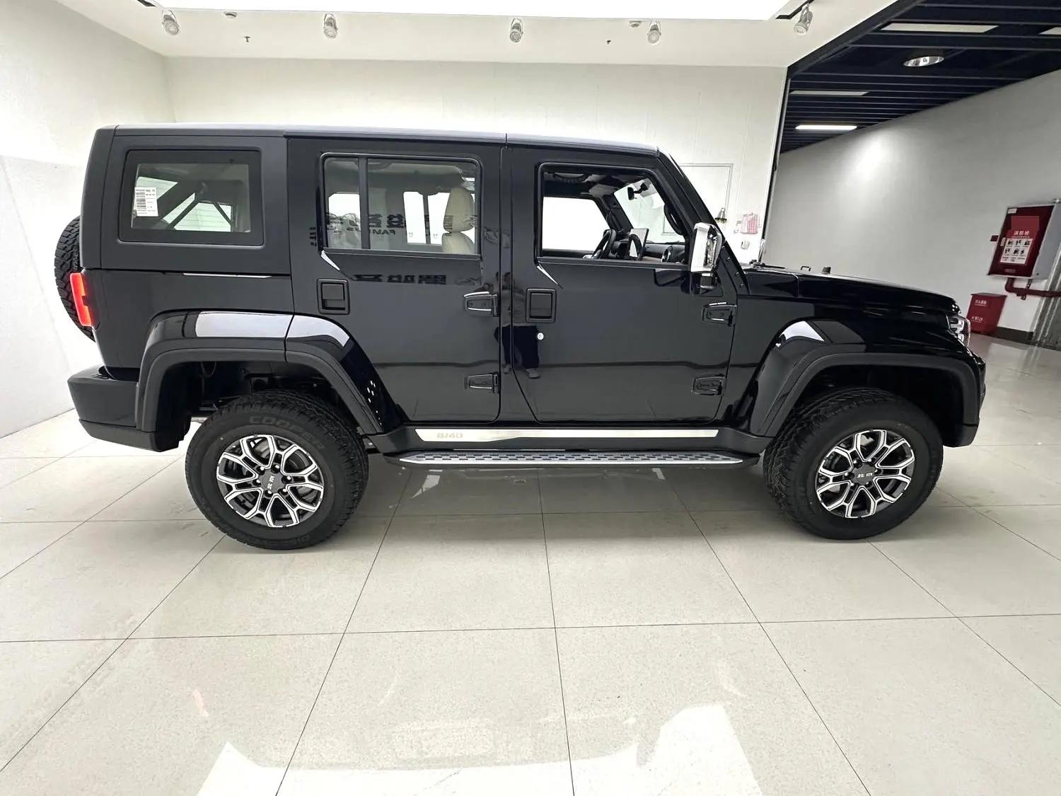 Beijing 2026 BJ40 2.0T Explorer automatic gear 11