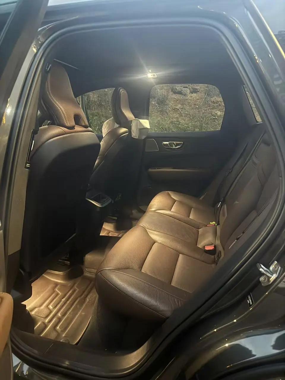 Volvo XC60 2021 T5 4-wheel-drive Zhiyi Deluxe Edition 3