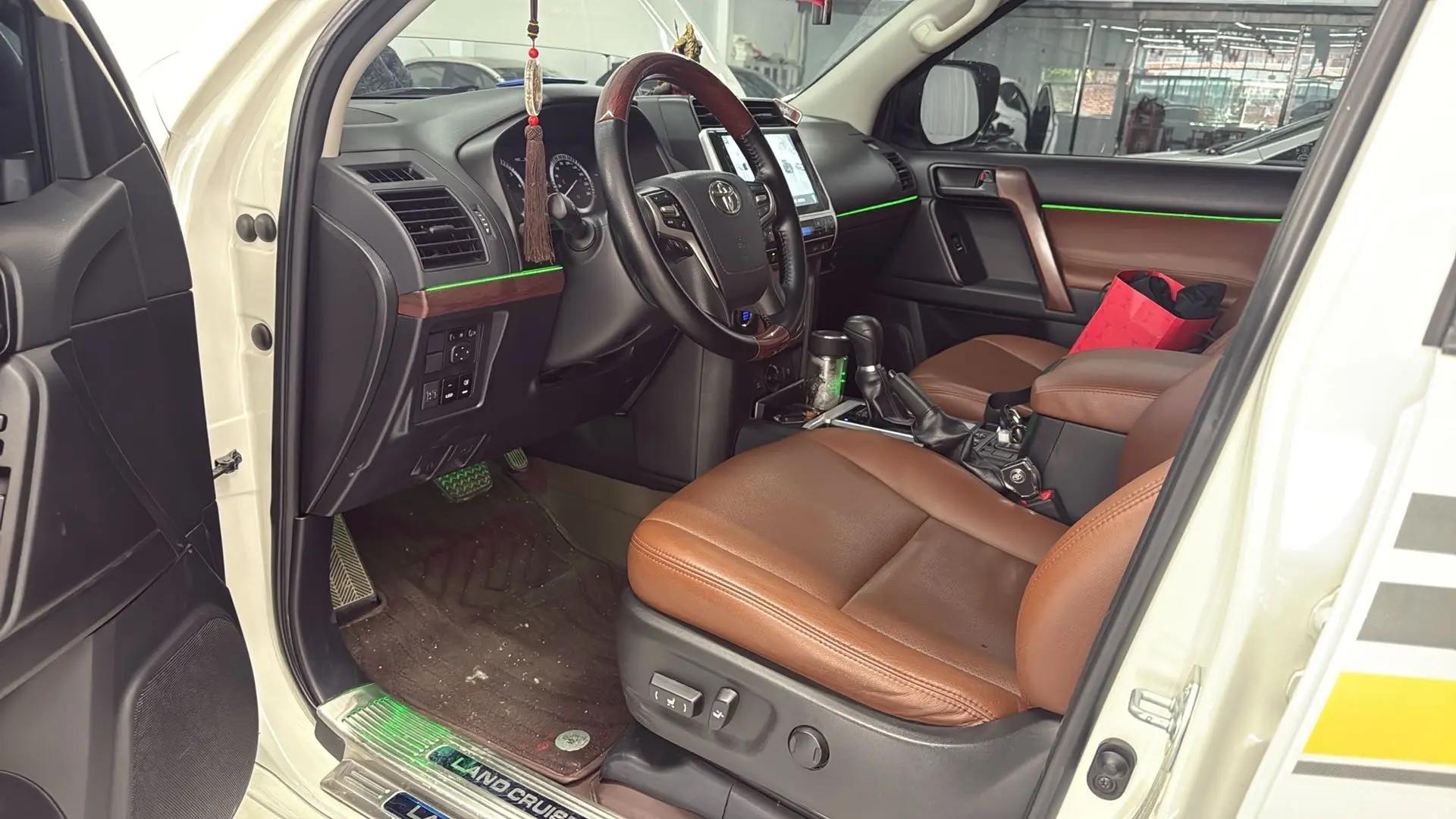 Prado (Imported) 2014 2.7L Automatic Standard Edition 6