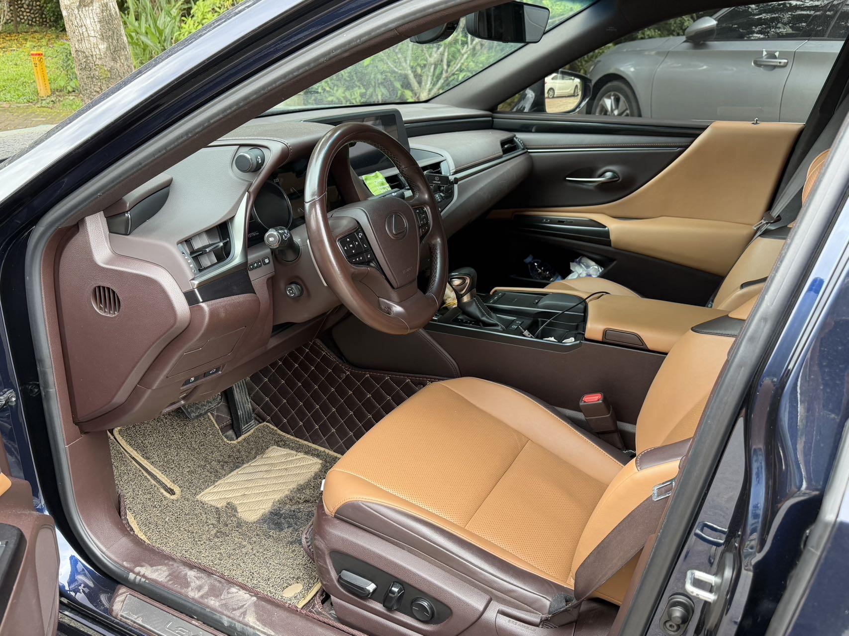 Lexus ES 2020 200 Excellence Edition 3