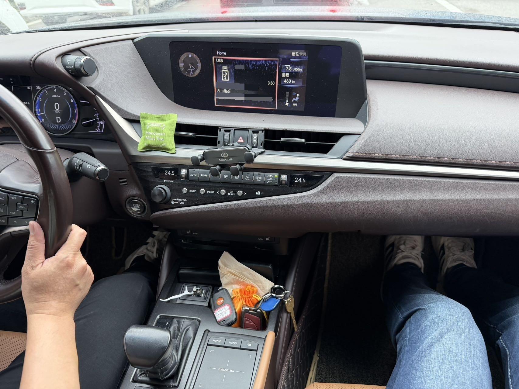 Lexus ES 2020 200 Excellence Edition 6