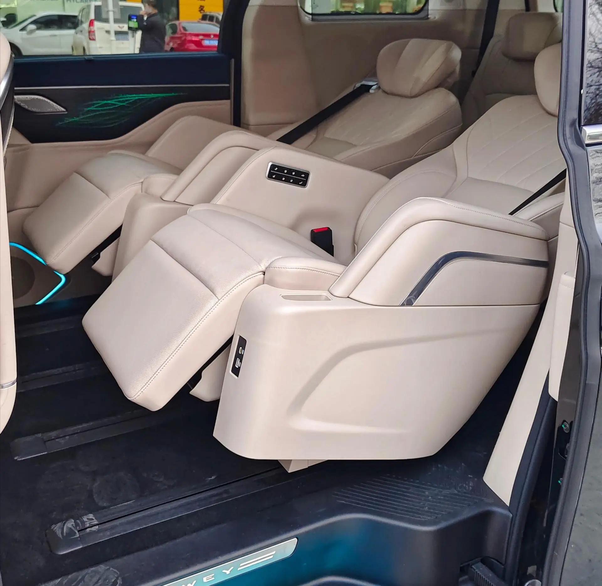 WEY 2025 high mountain 8 Hi4 1.5T four-wheel drive version automatic gear 4