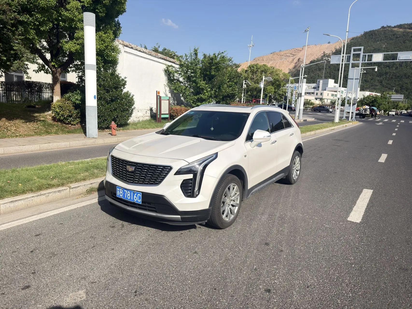 Cadillac XT4 2020 28T Two-Drive Leading Model