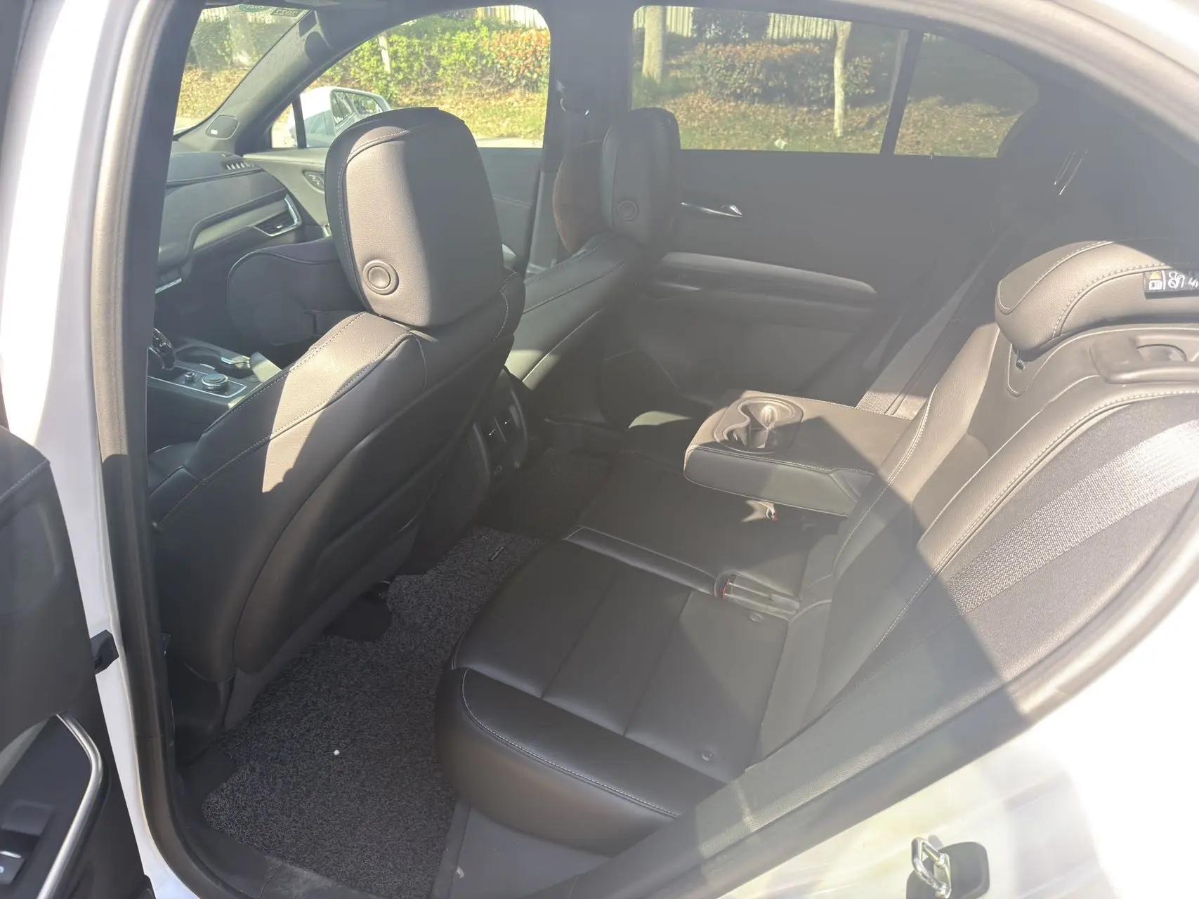 Cadillac XT4 2020 28T Two-Drive Leading Model 5