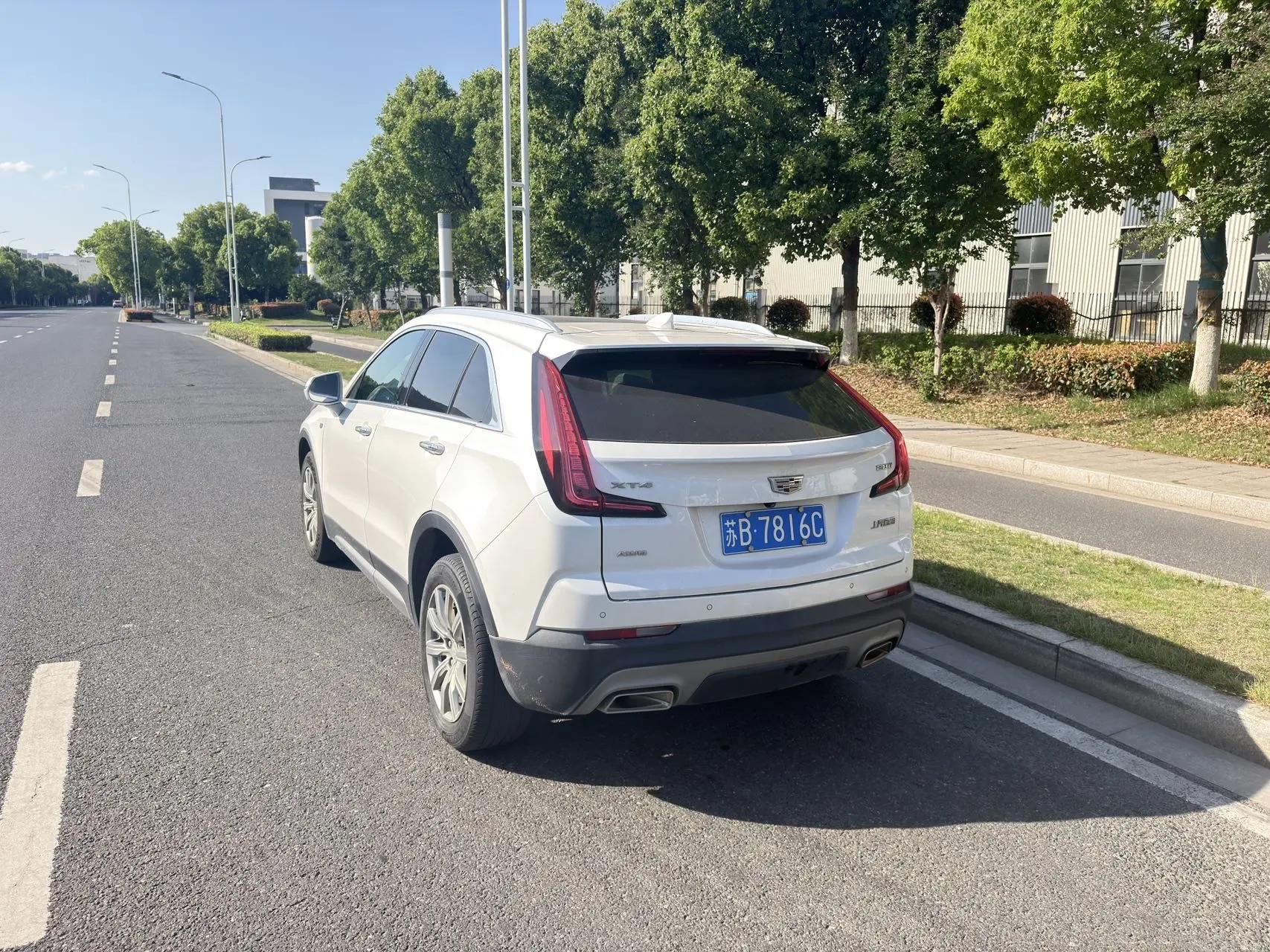 Cadillac XT4 2020 28T Two-Drive Leading Model 6